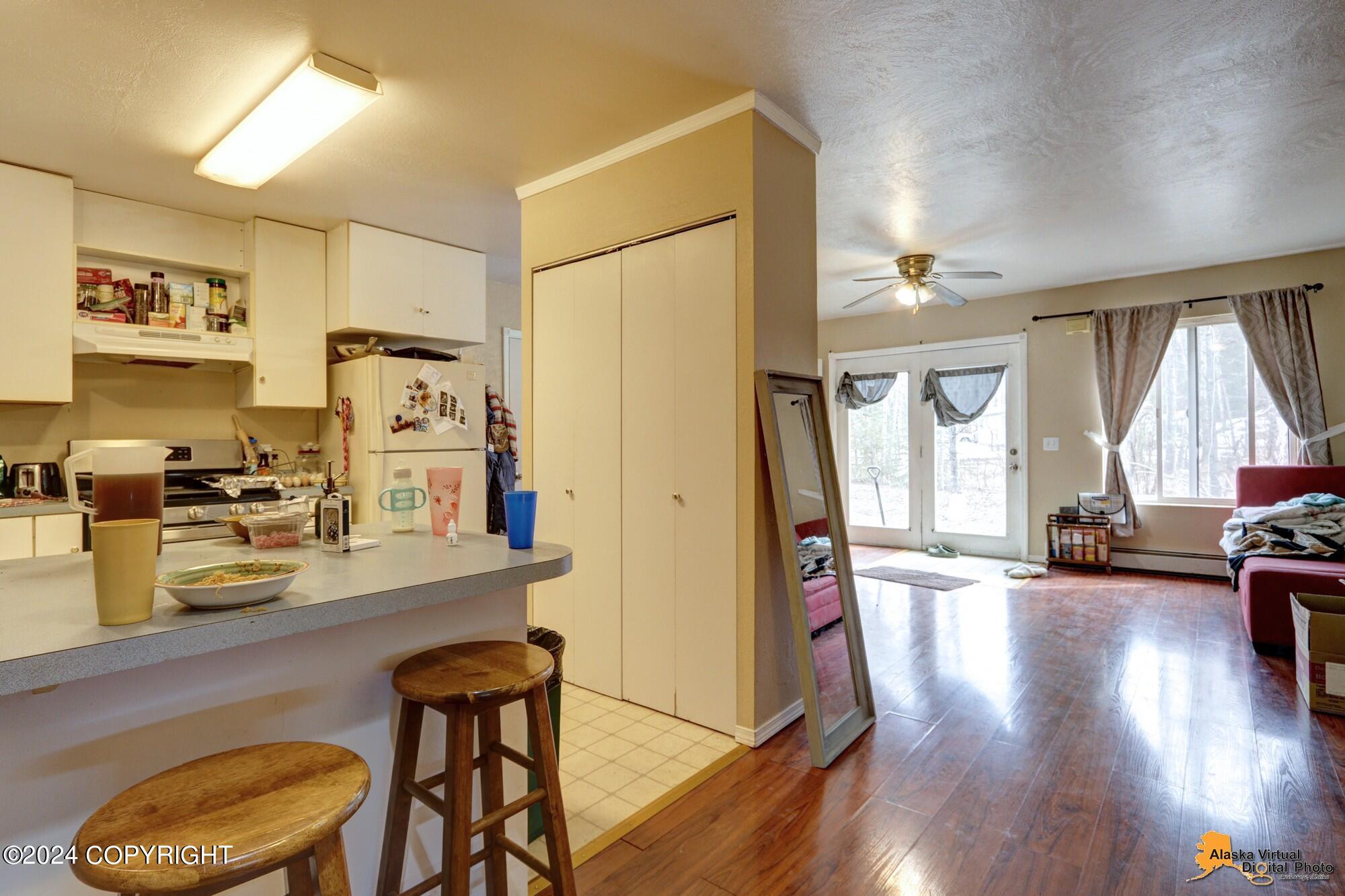 1100 W Shirley Ann Circle