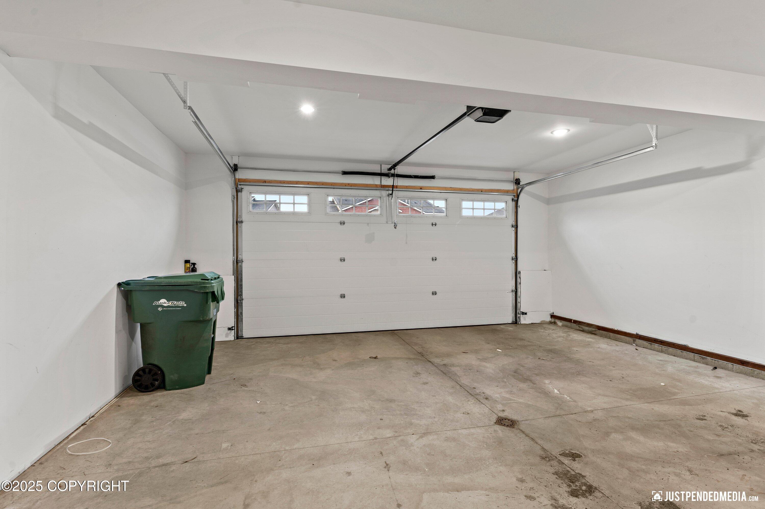 8777 Dry Creek Loop