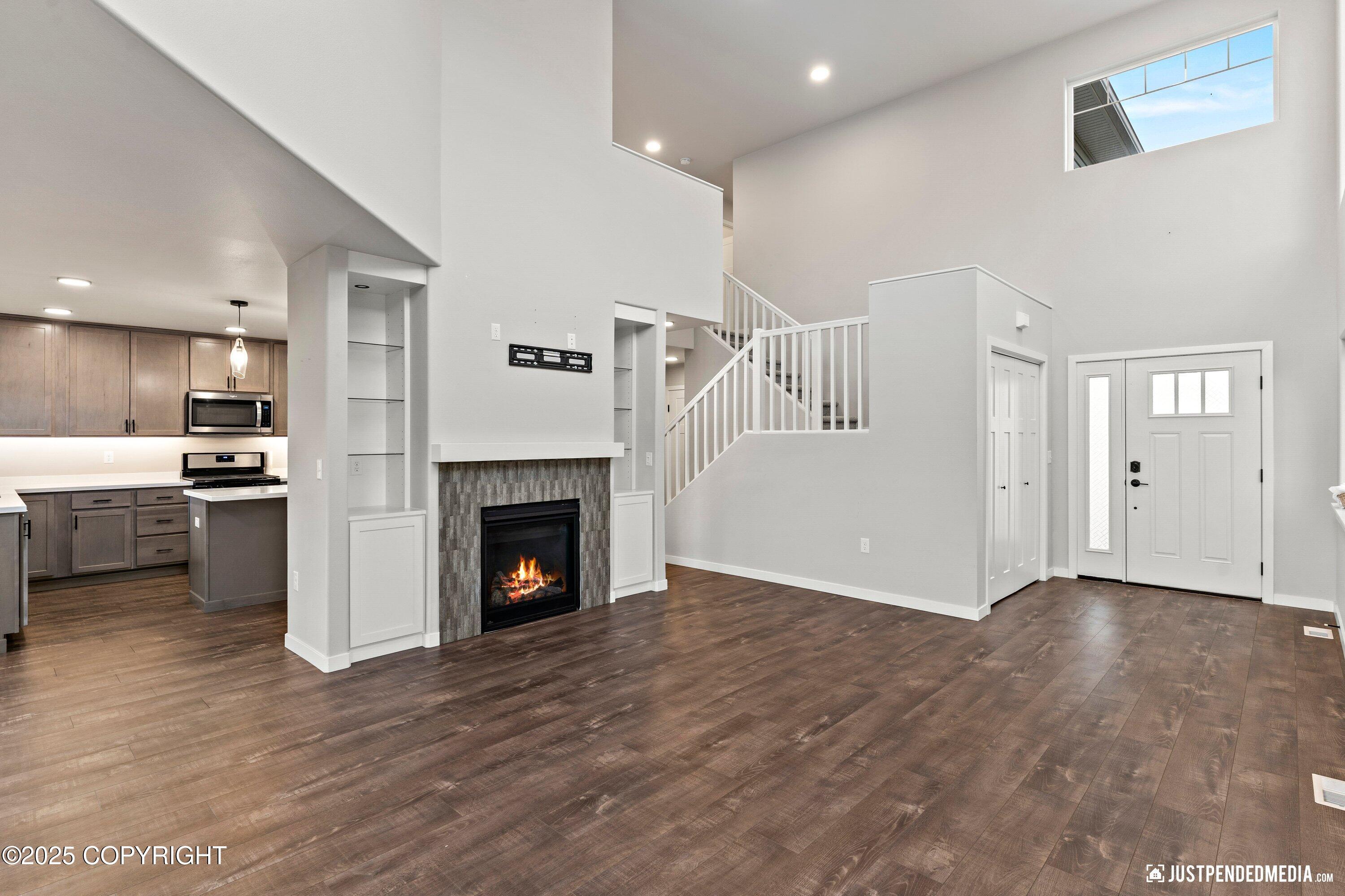 8777 Dry Creek Loop