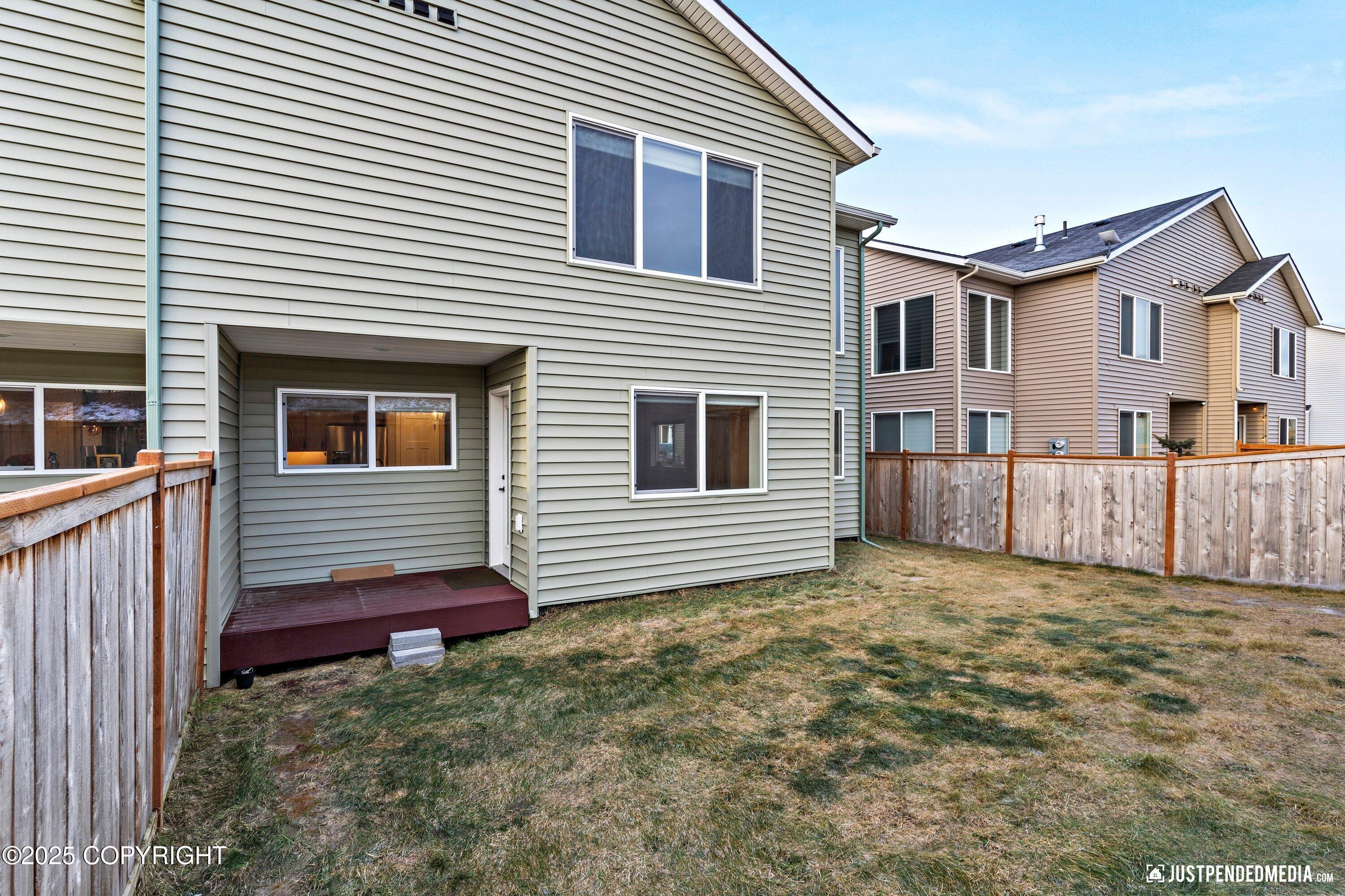 8777 Dry Creek Loop