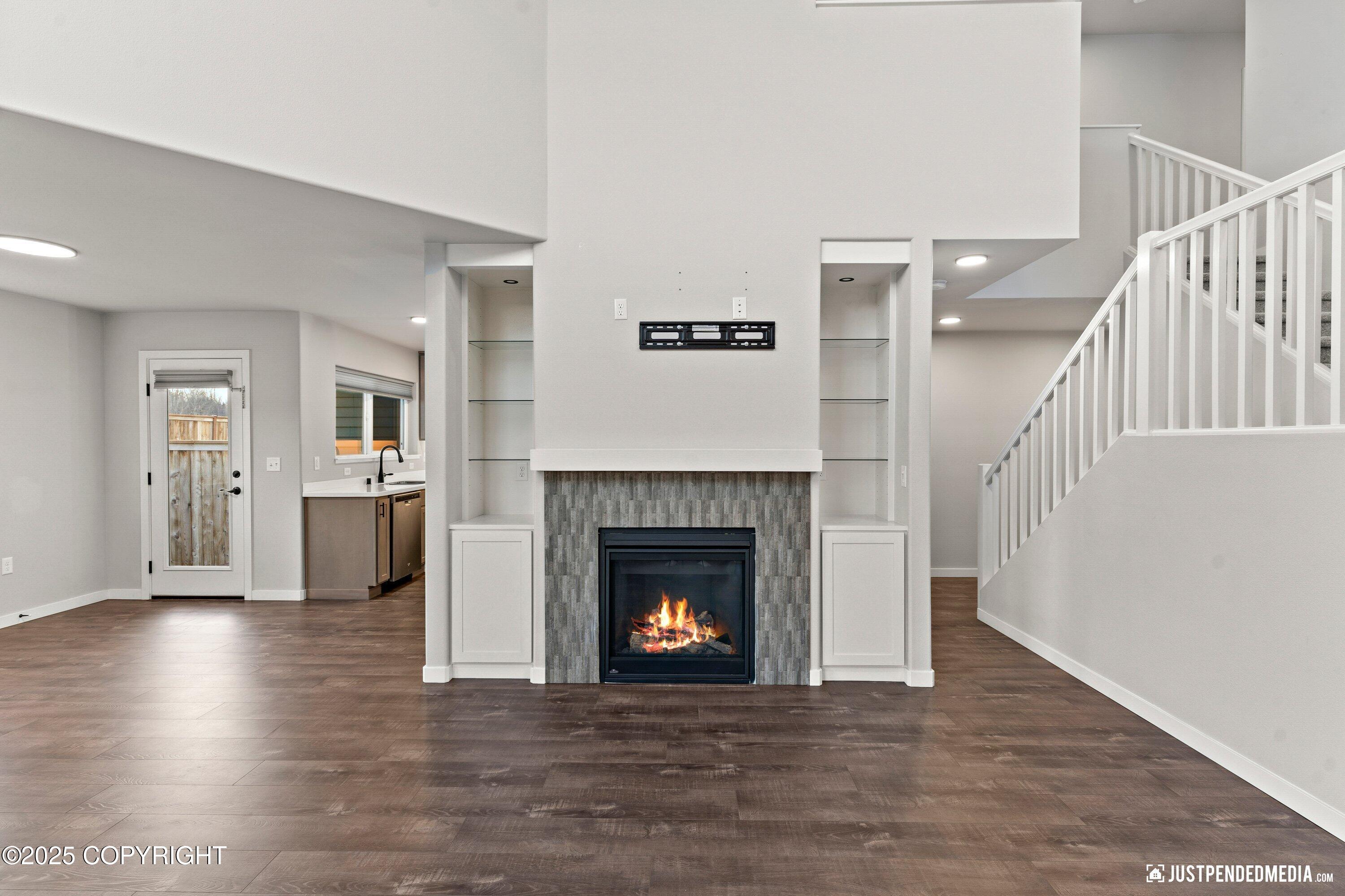 8777 Dry Creek Loop