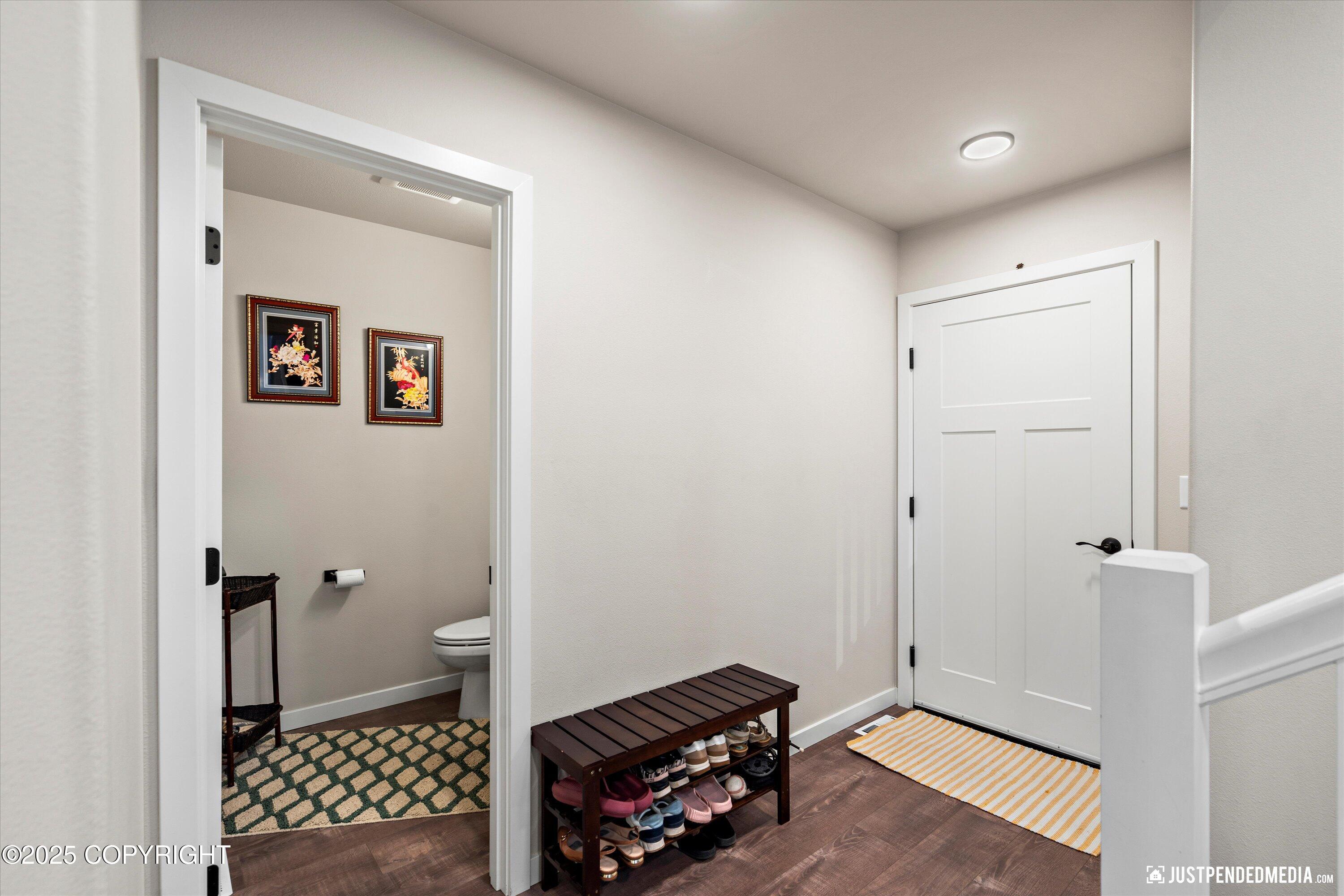 8777 Dry Creek Loop