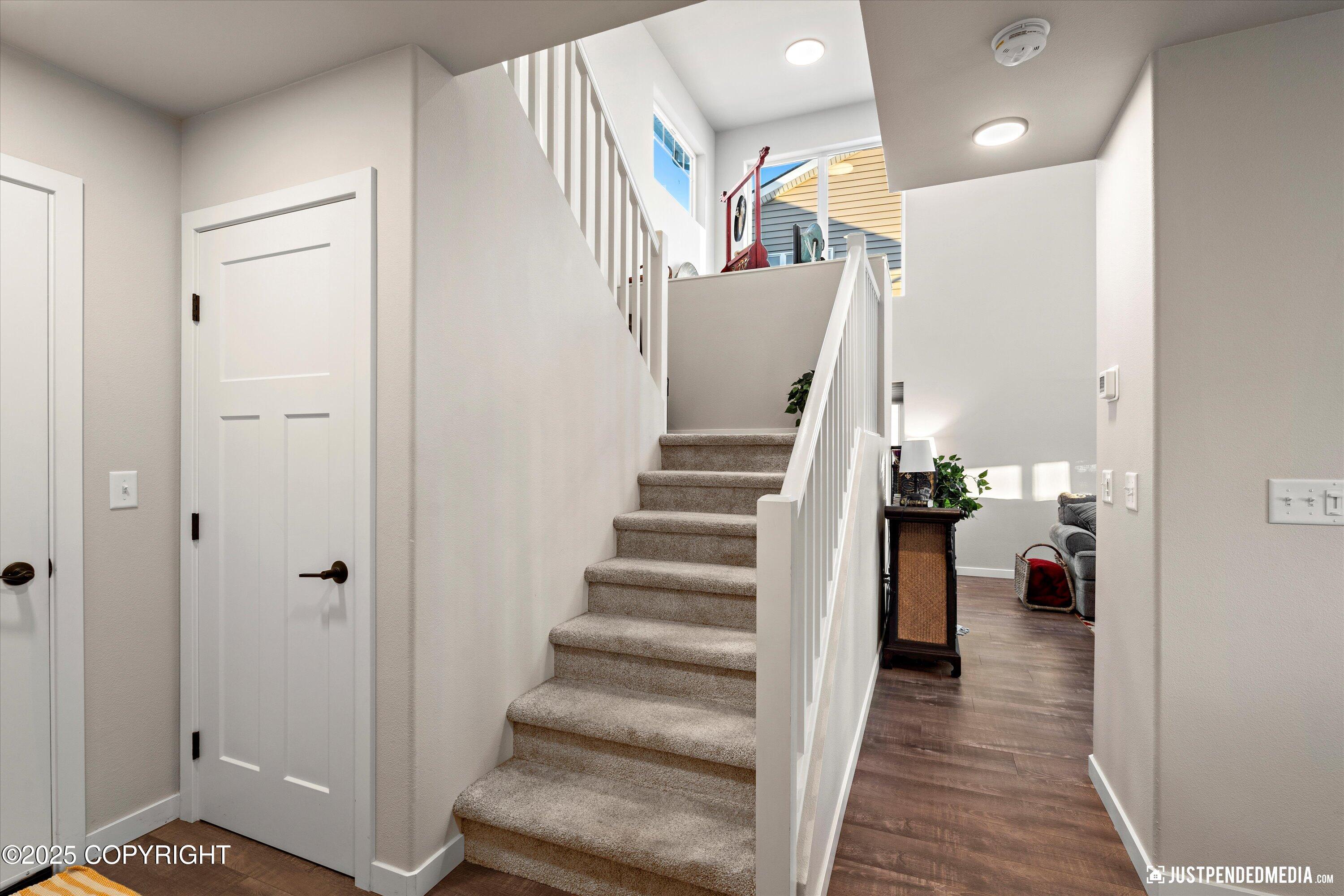 8777 Dry Creek Loop