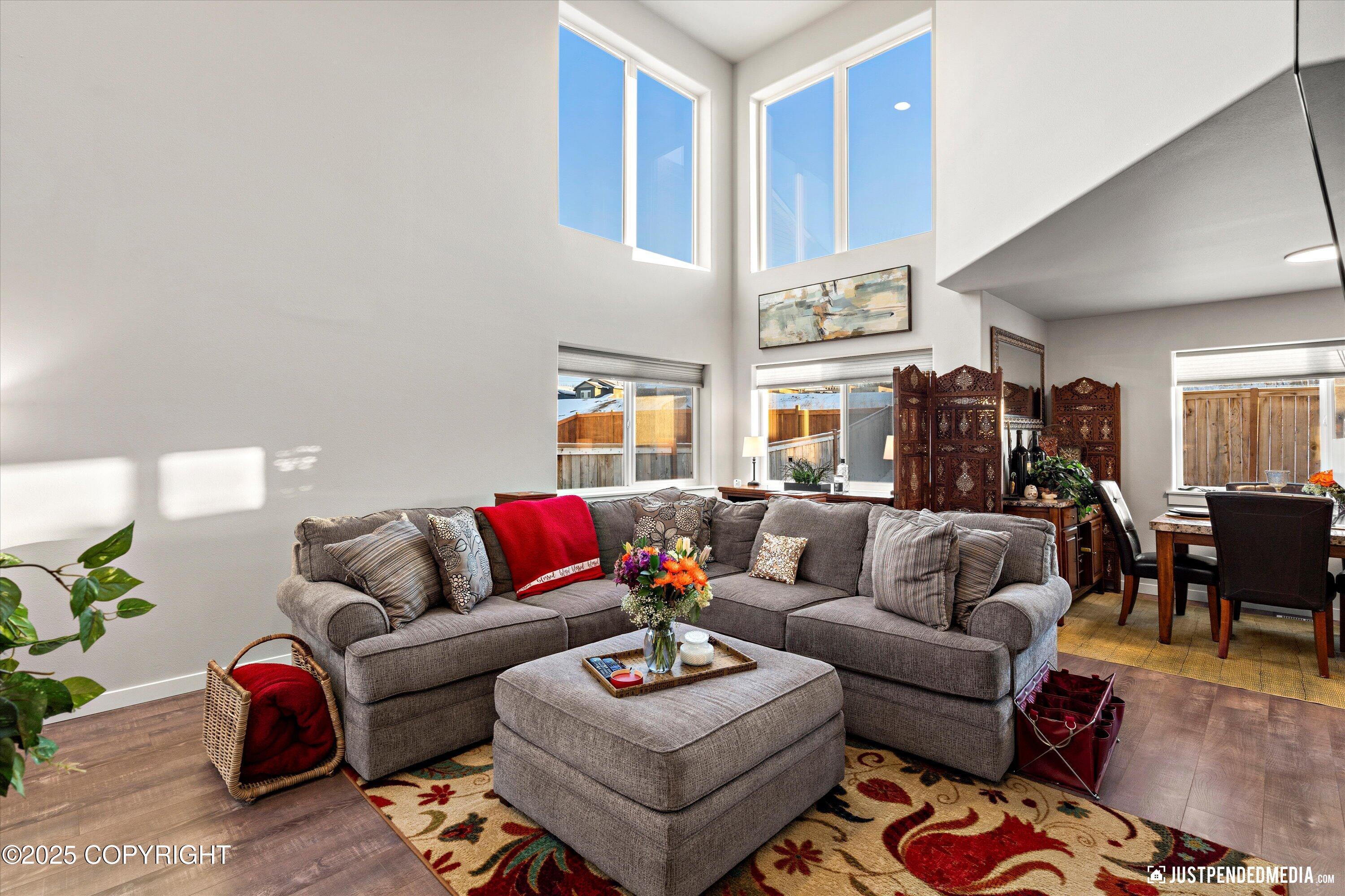 8777 Dry Creek Loop