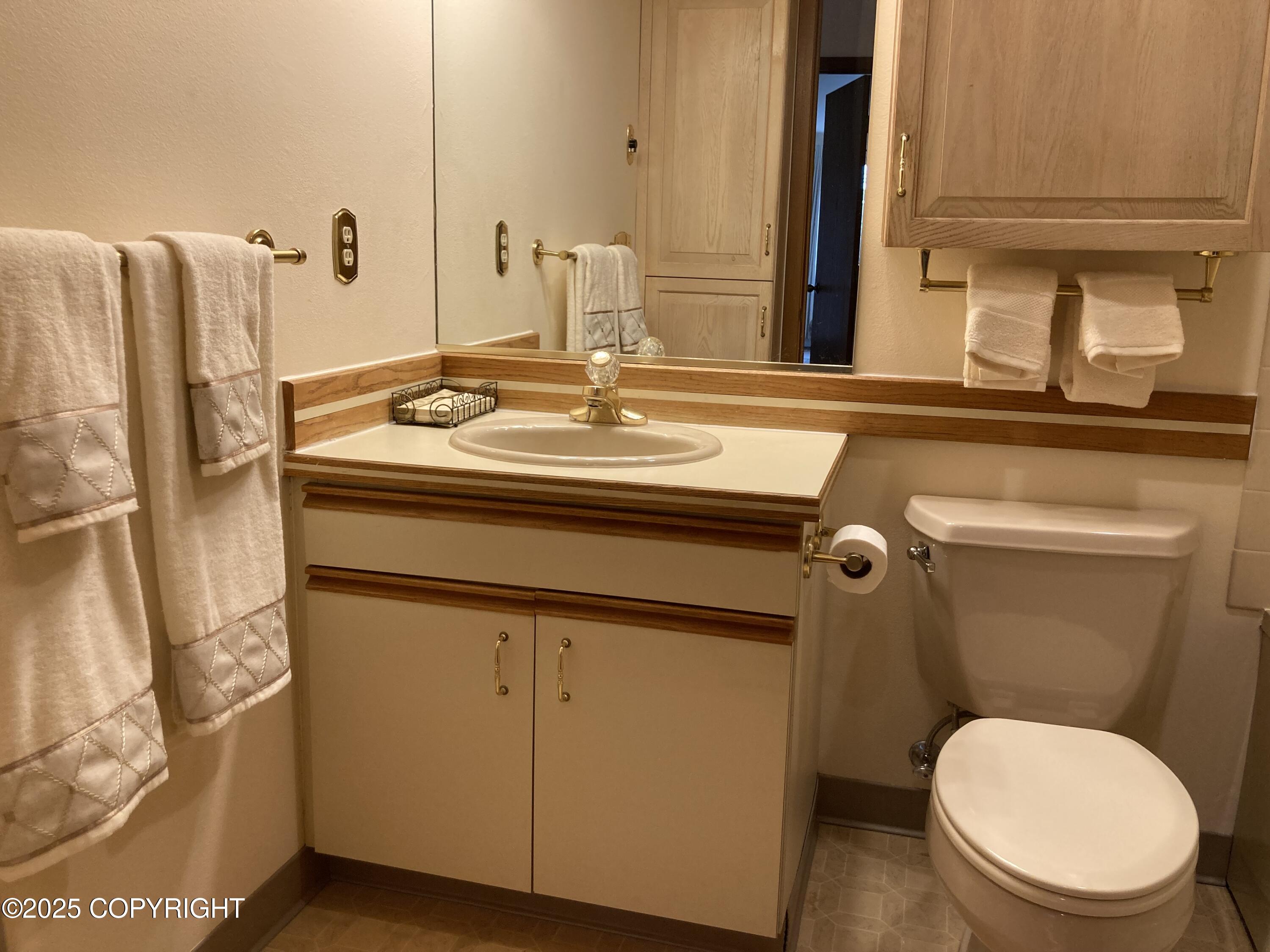 1032 W 11th Avenue # 202 Unit: #202