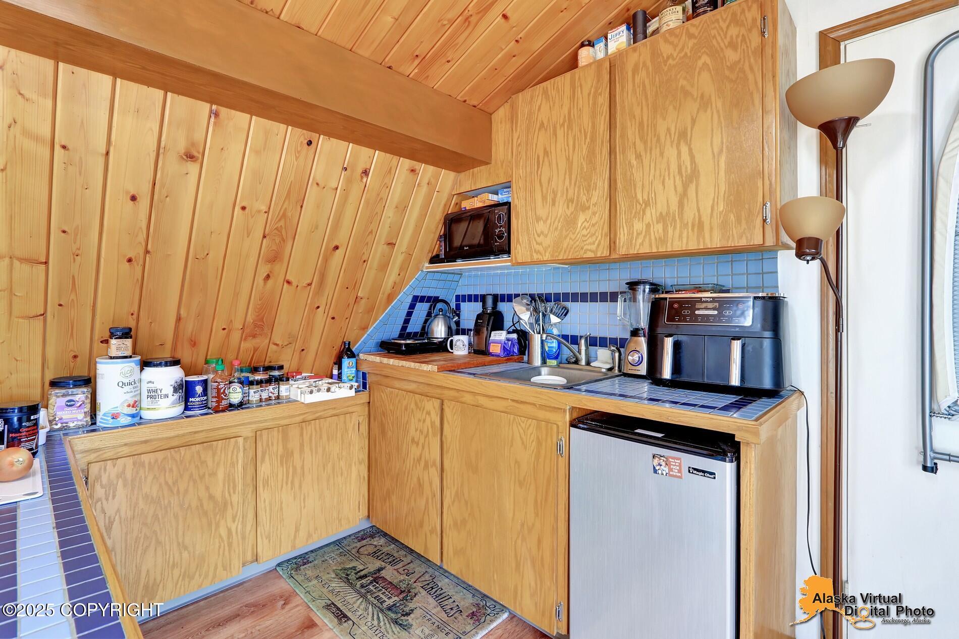 206 Huot Circle