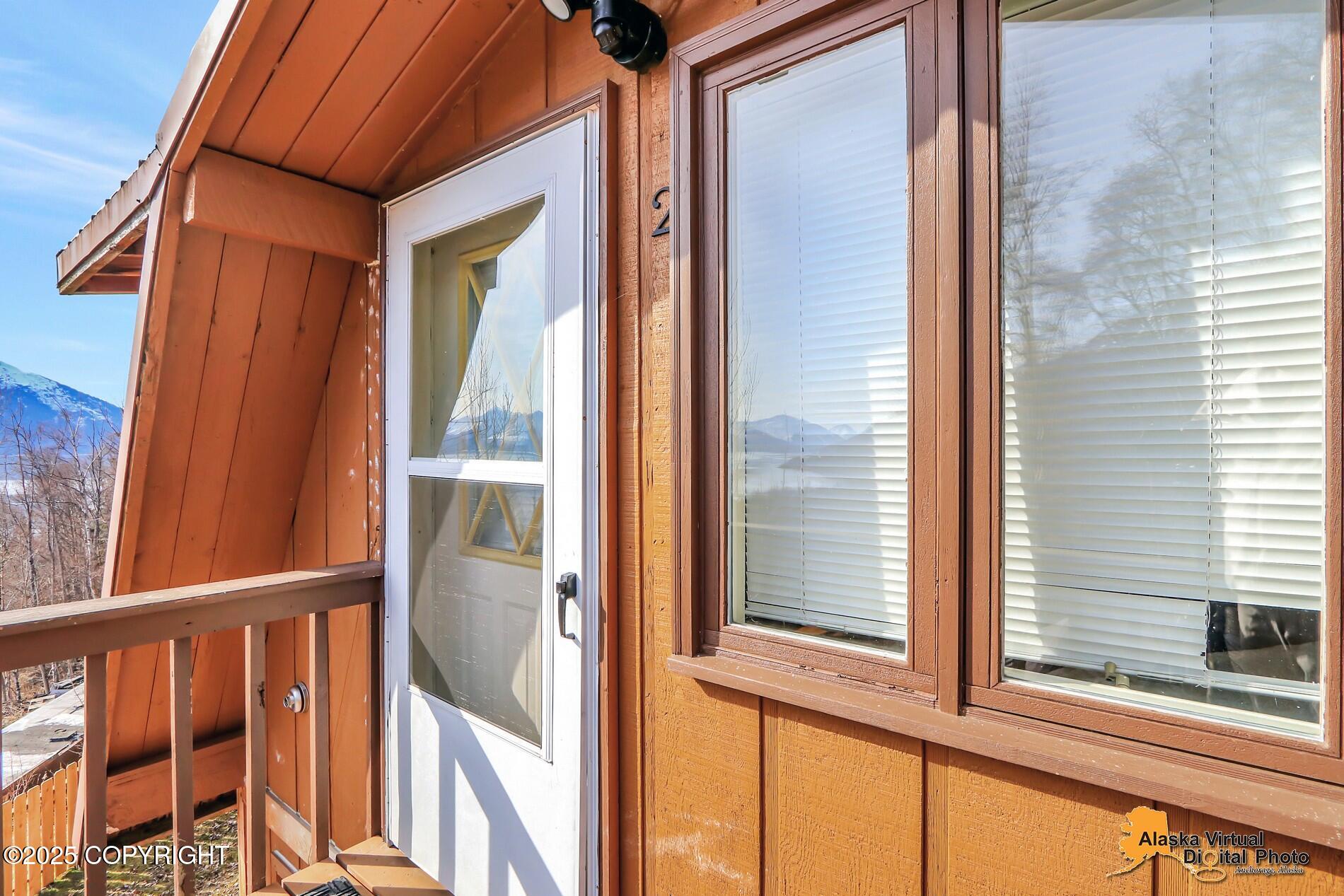 206 Huot Circle