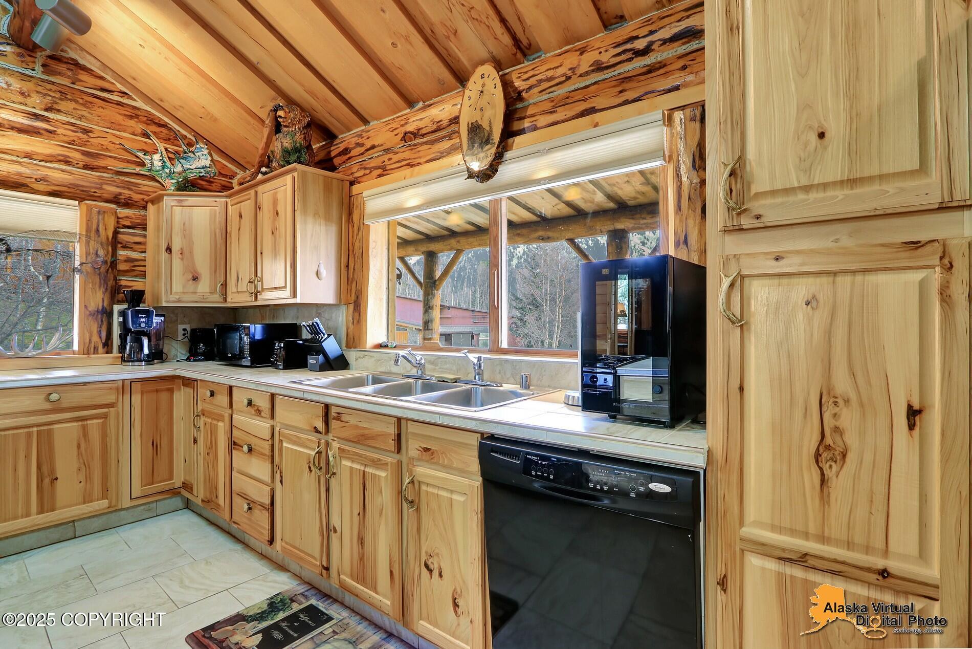 206 Huot Circle