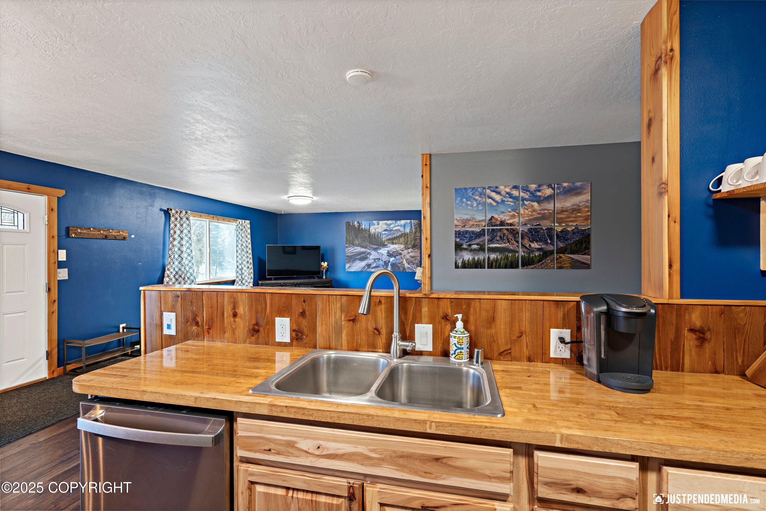 8234 Loganberry Street