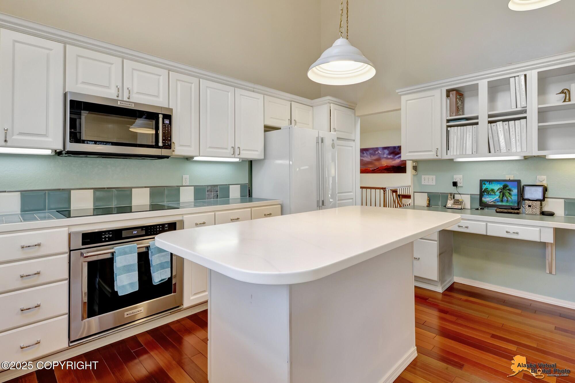 1439 Saint Gotthard Avenue