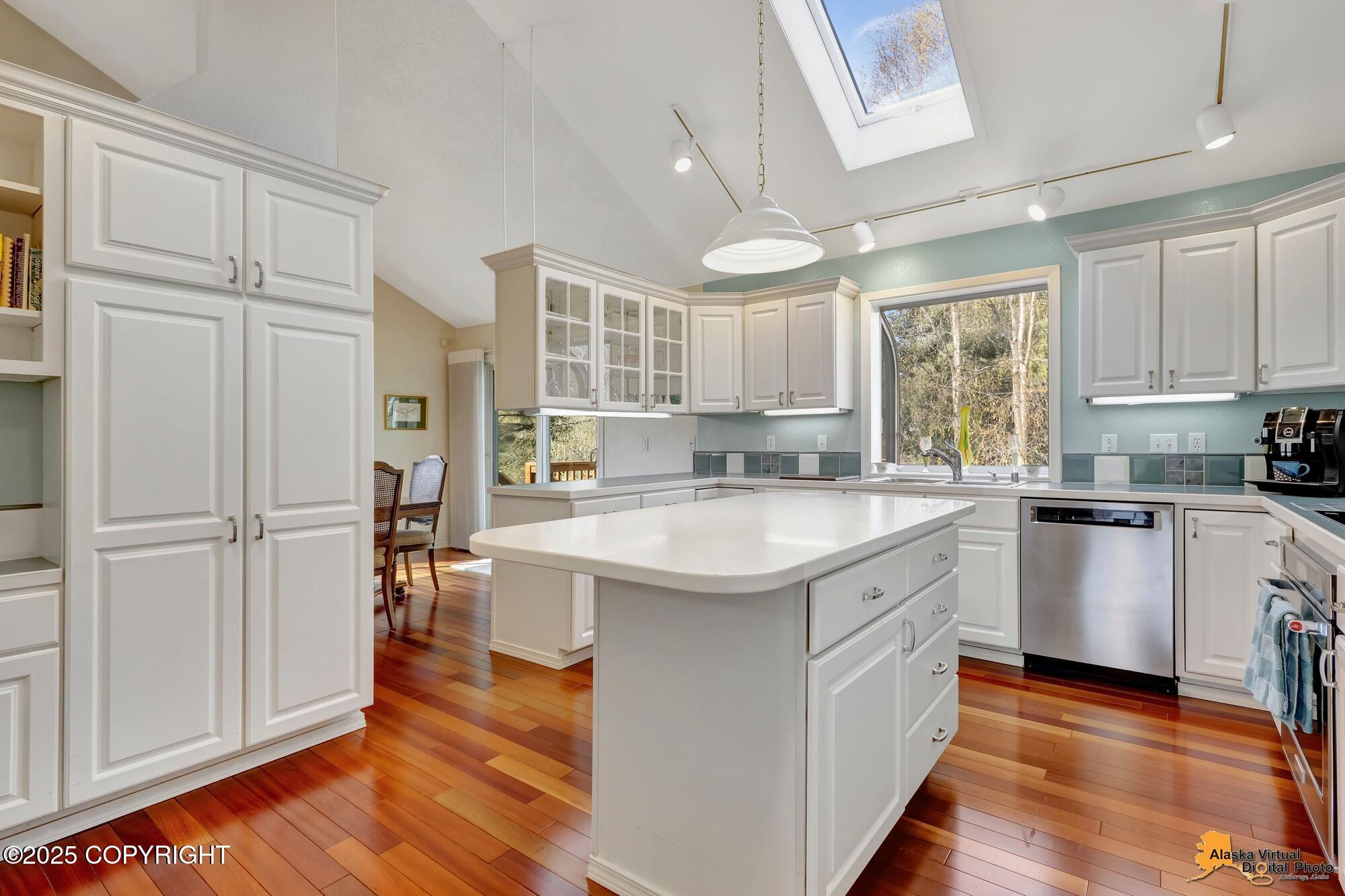 1439 Saint Gotthard Avenue