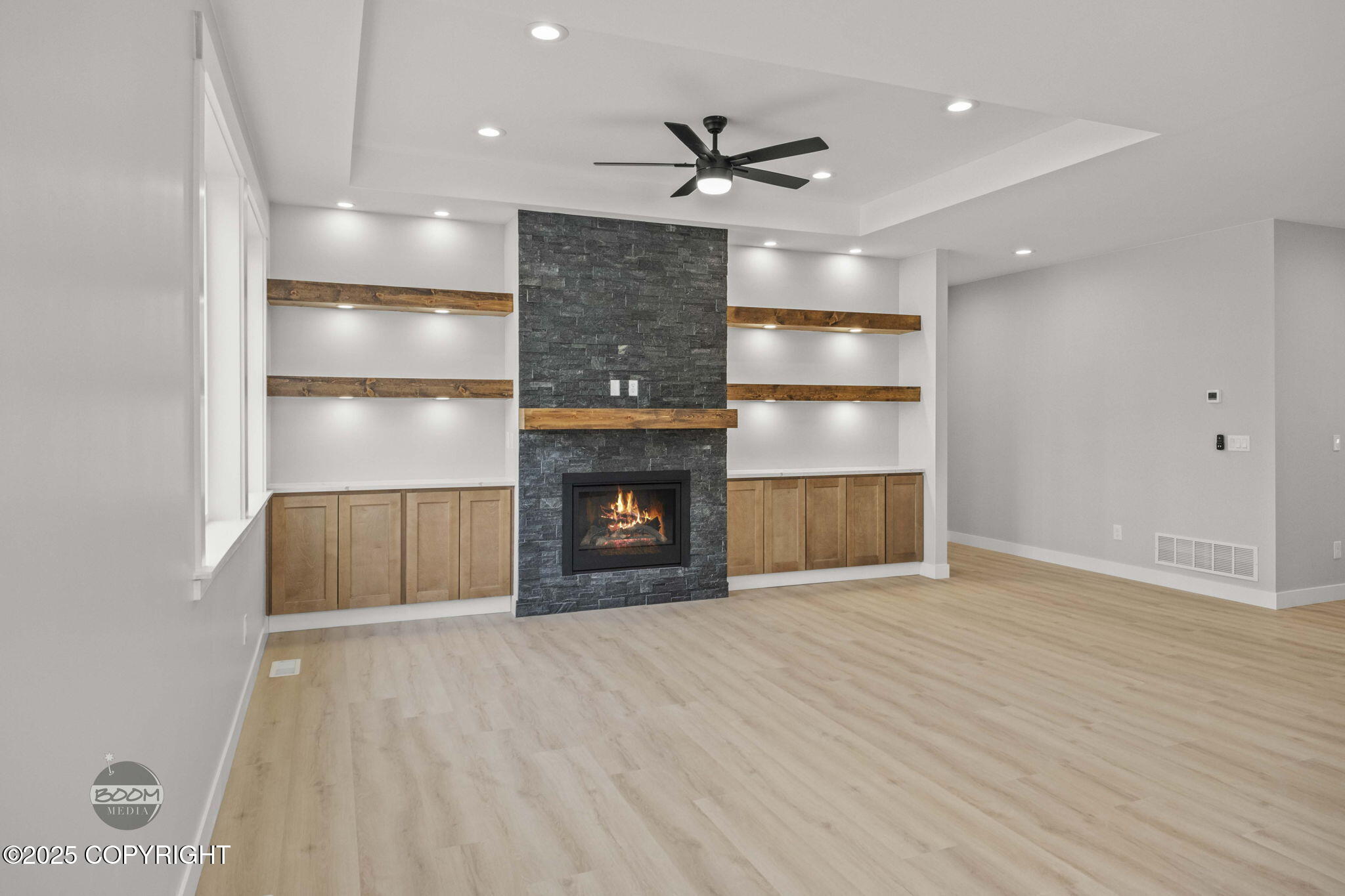 6911 W Vandenberg Drive