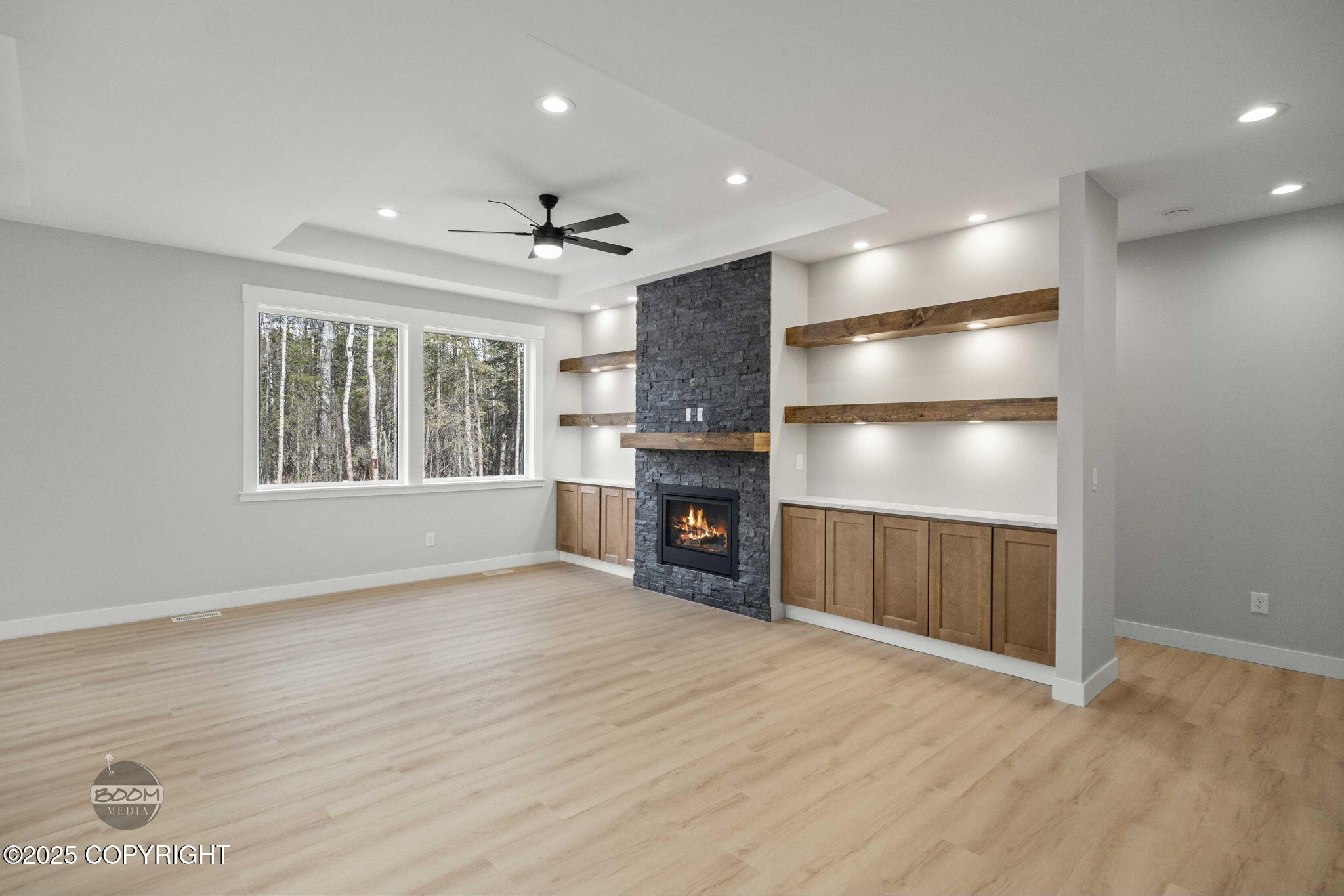 6911 W Vandenberg Drive