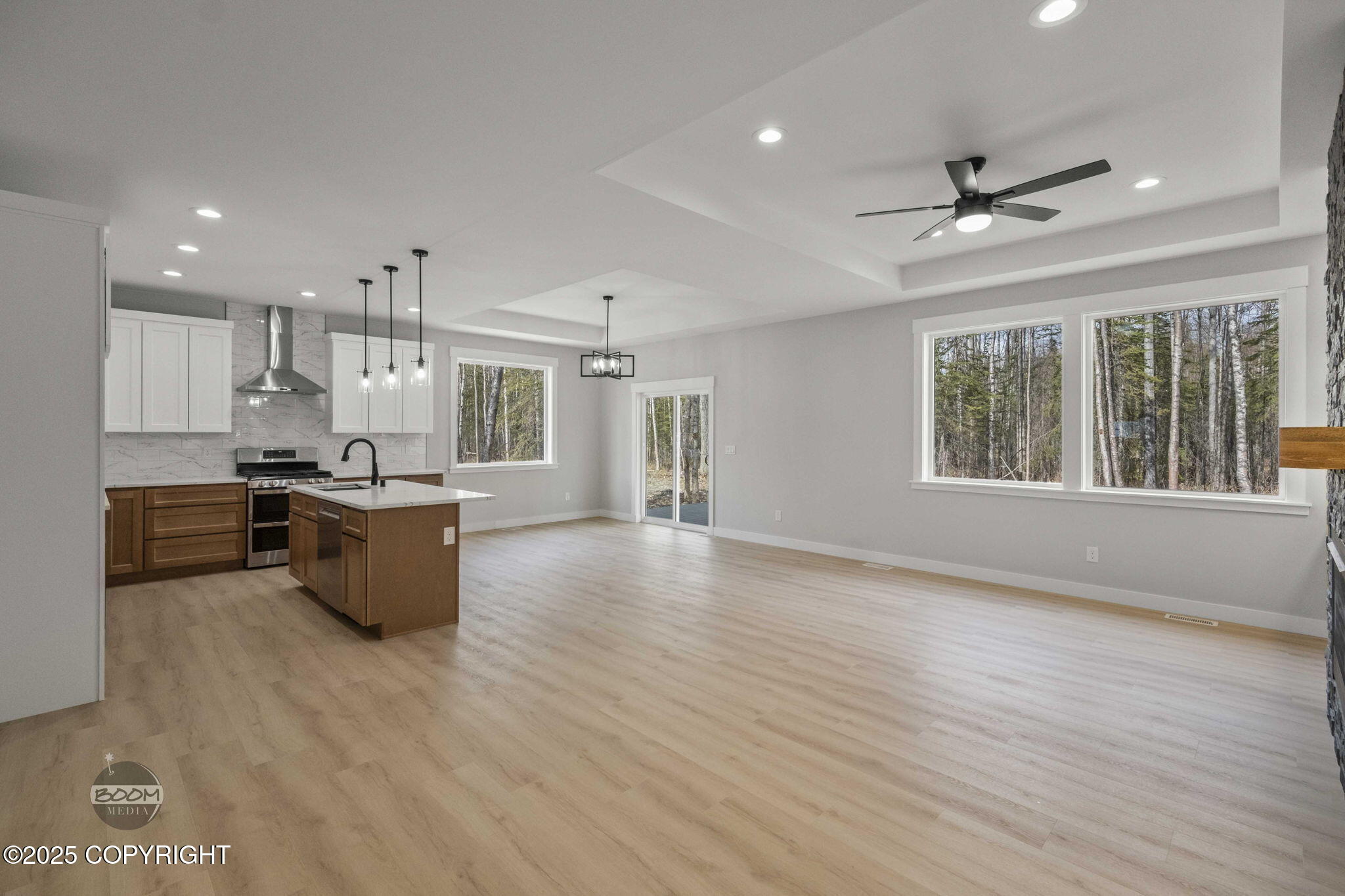 6911 W Vandenberg Drive