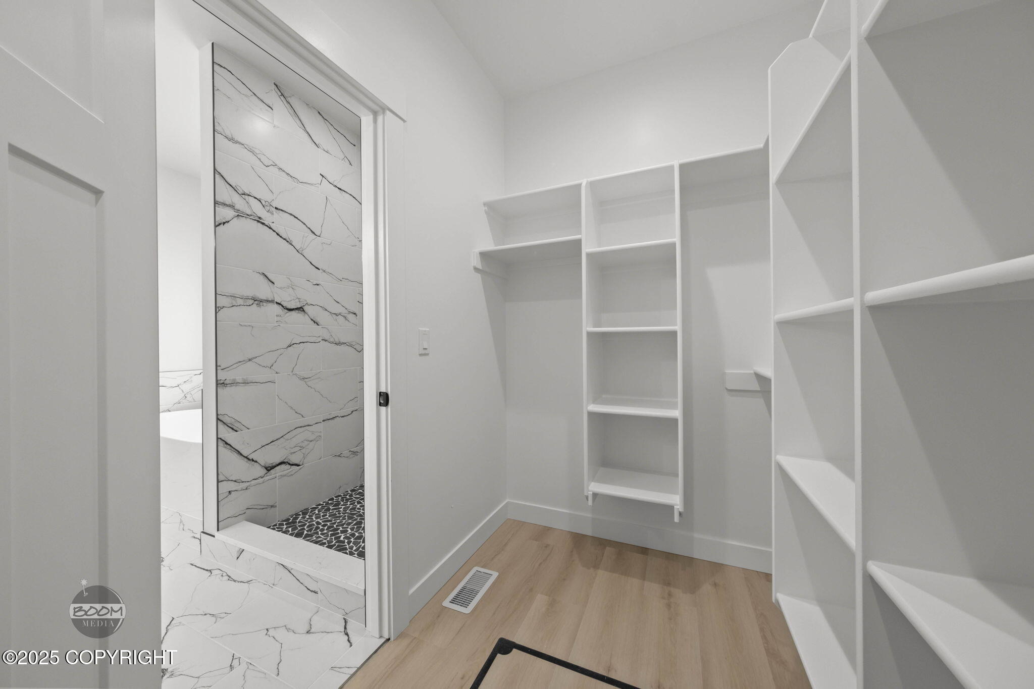 6911 W Vandenberg Drive