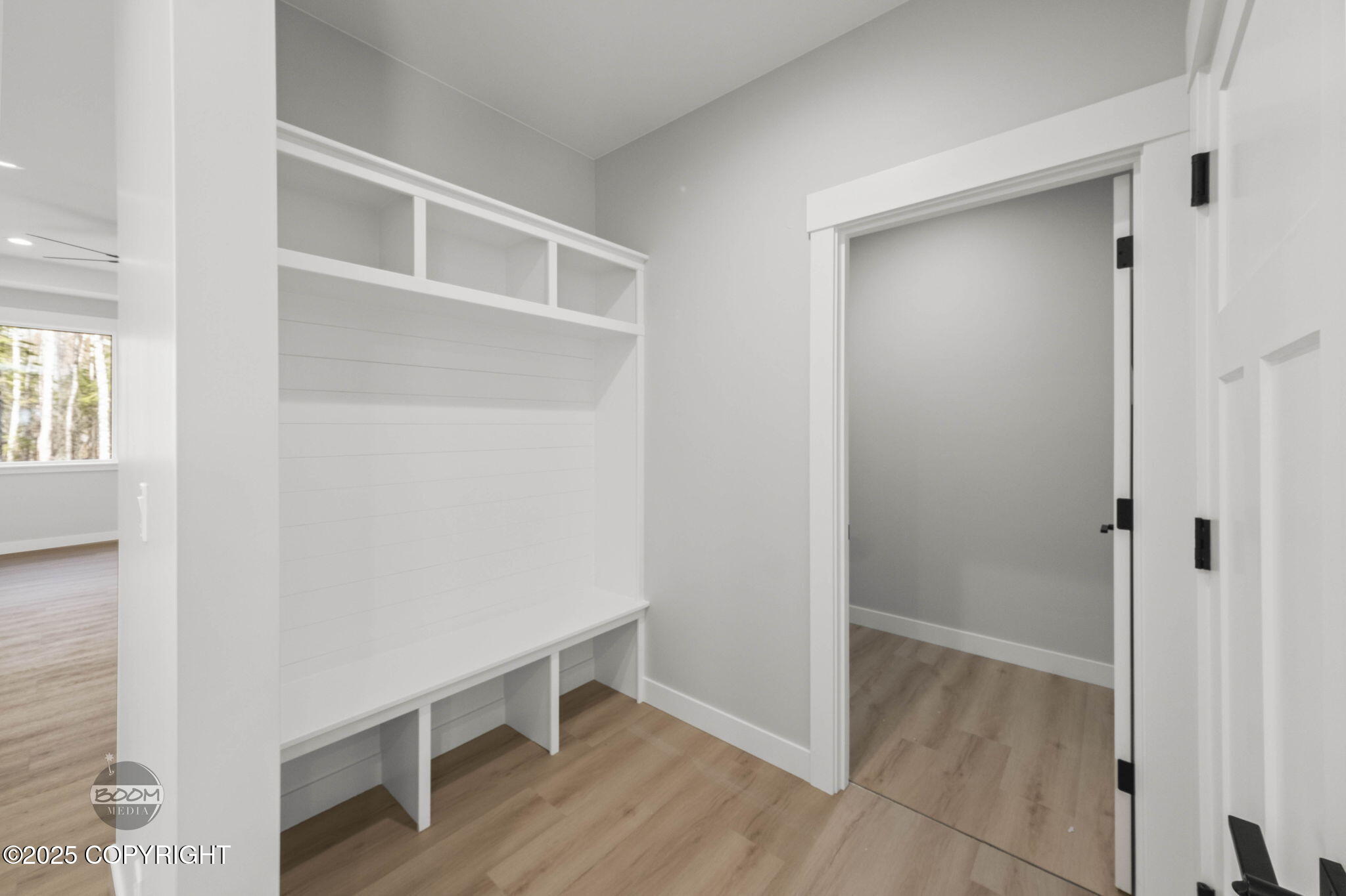 6911 W Vandenberg Drive