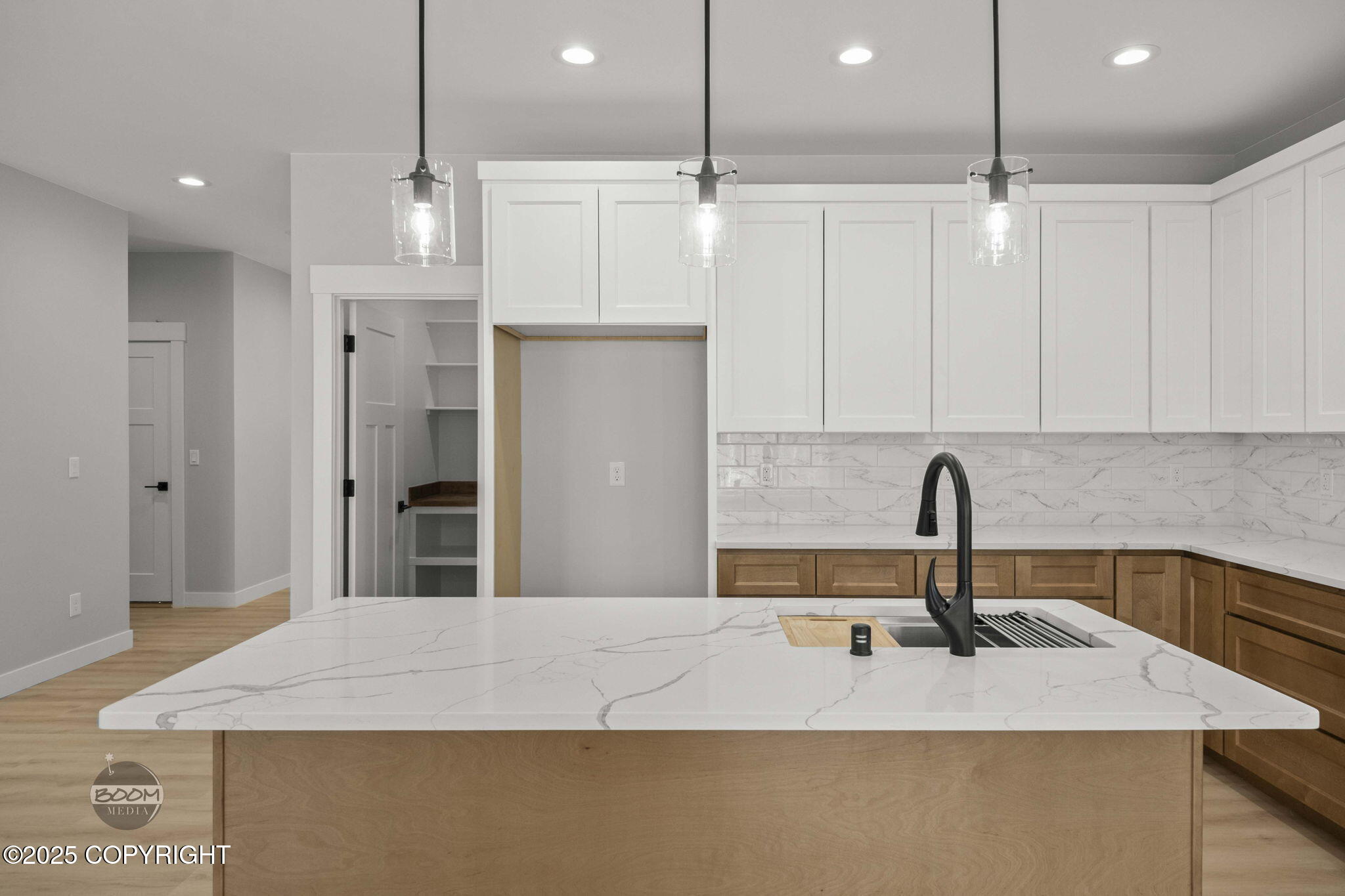 6911 W Vandenberg Drive