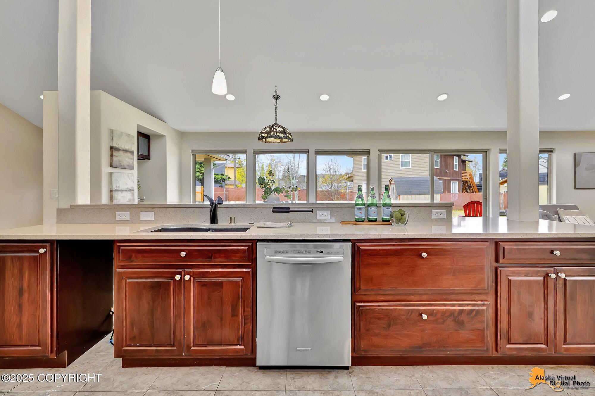 2124 Solstice Circle