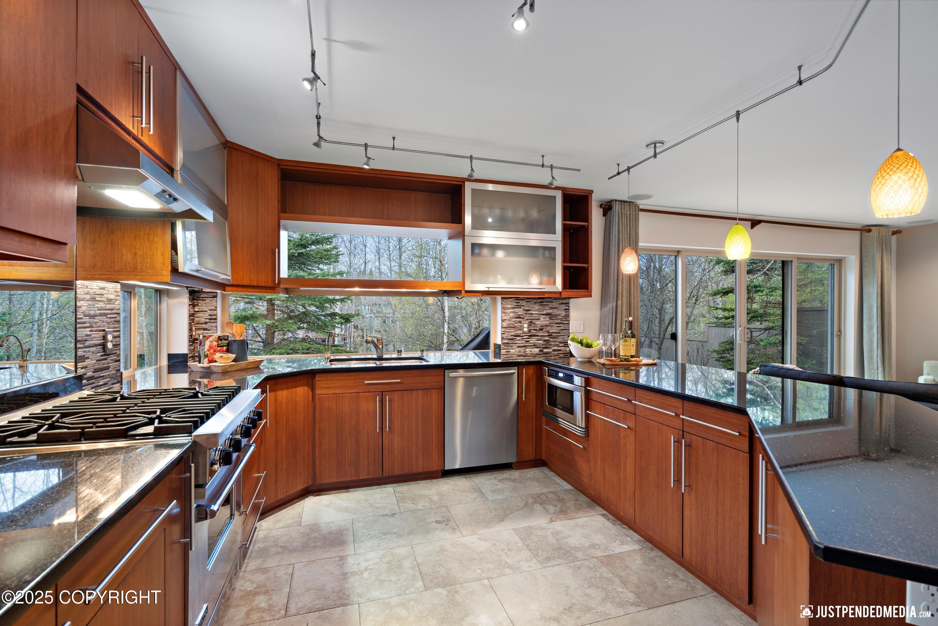 2512 Forest Park Drive