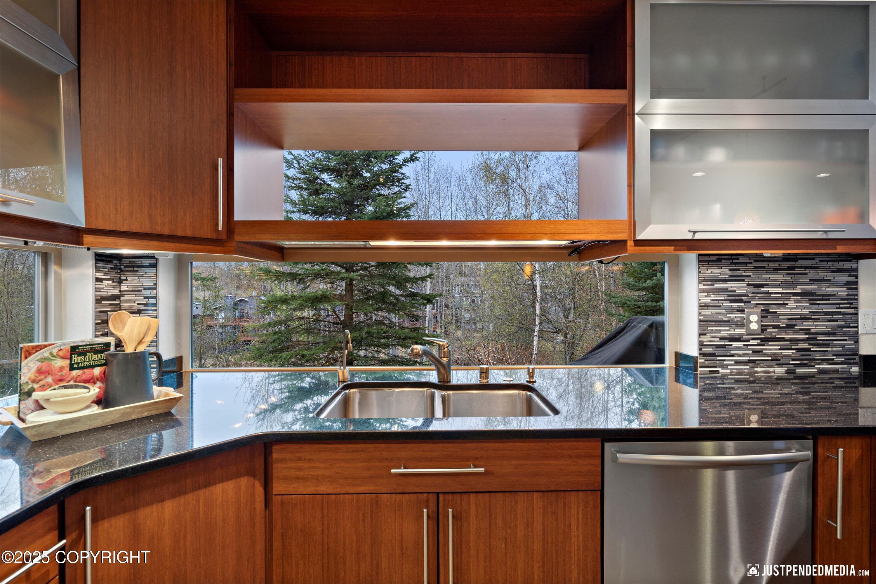 2512 Forest Park Drive