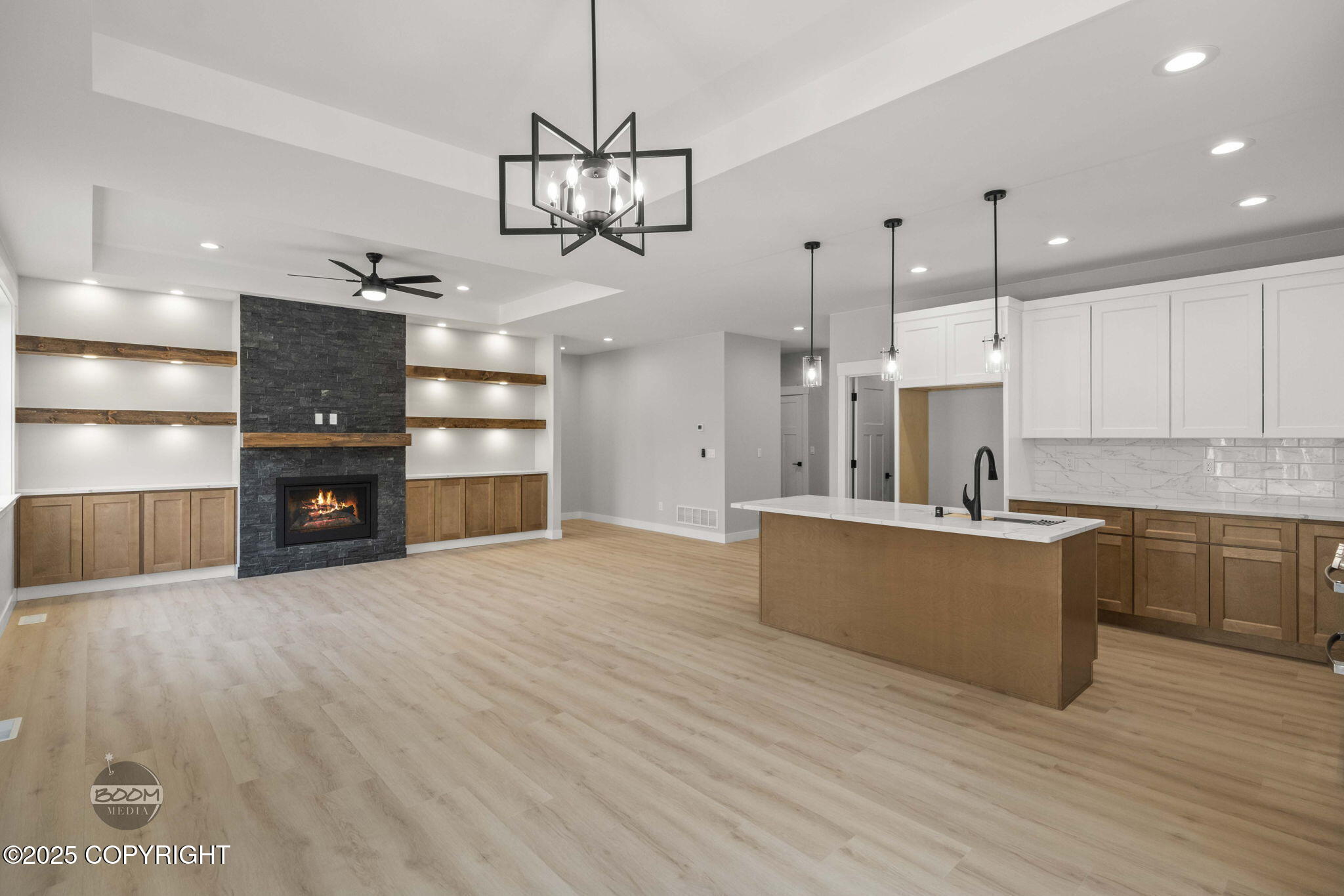 6941 W Vandenberg Drive