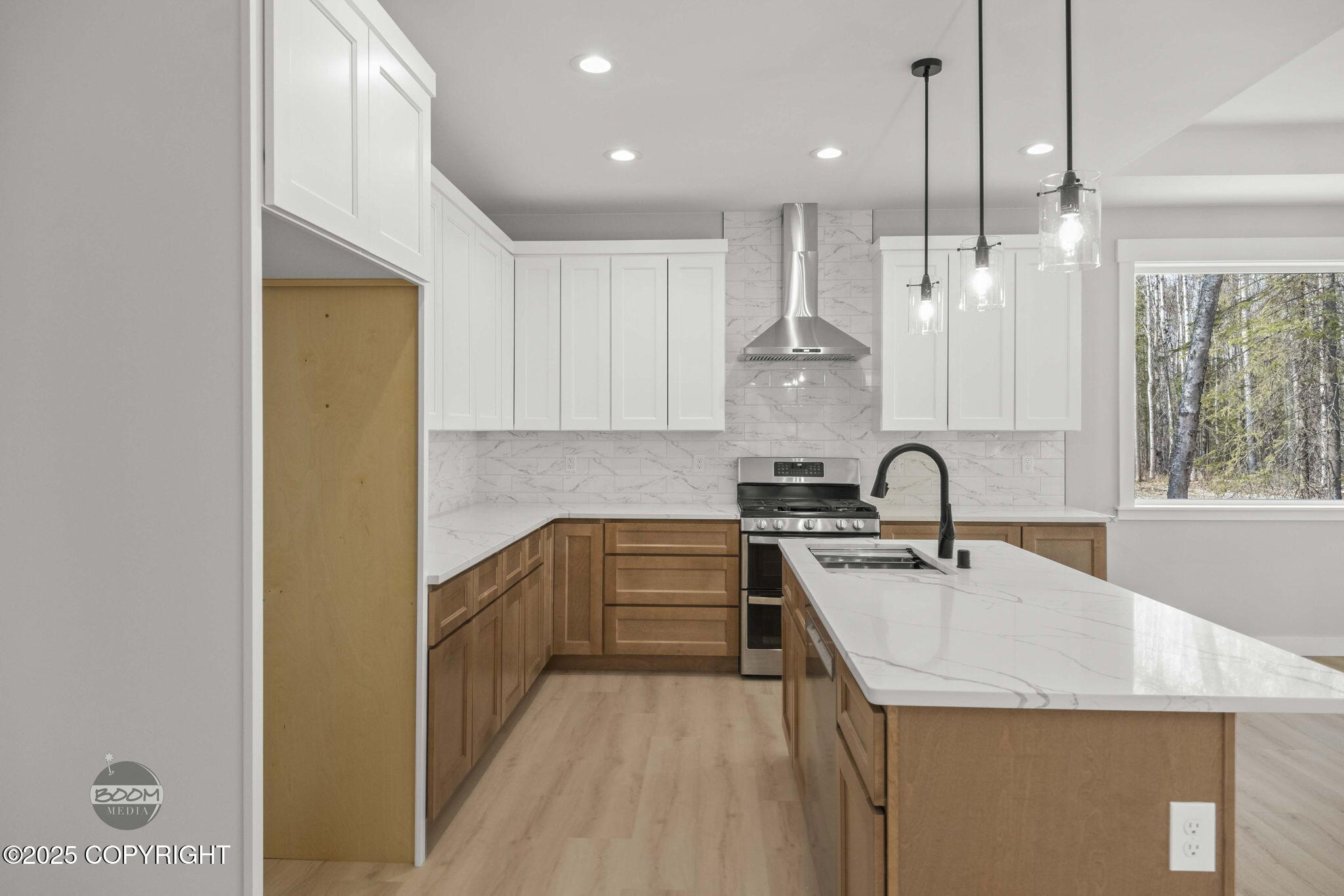 6941 W Vandenberg Drive