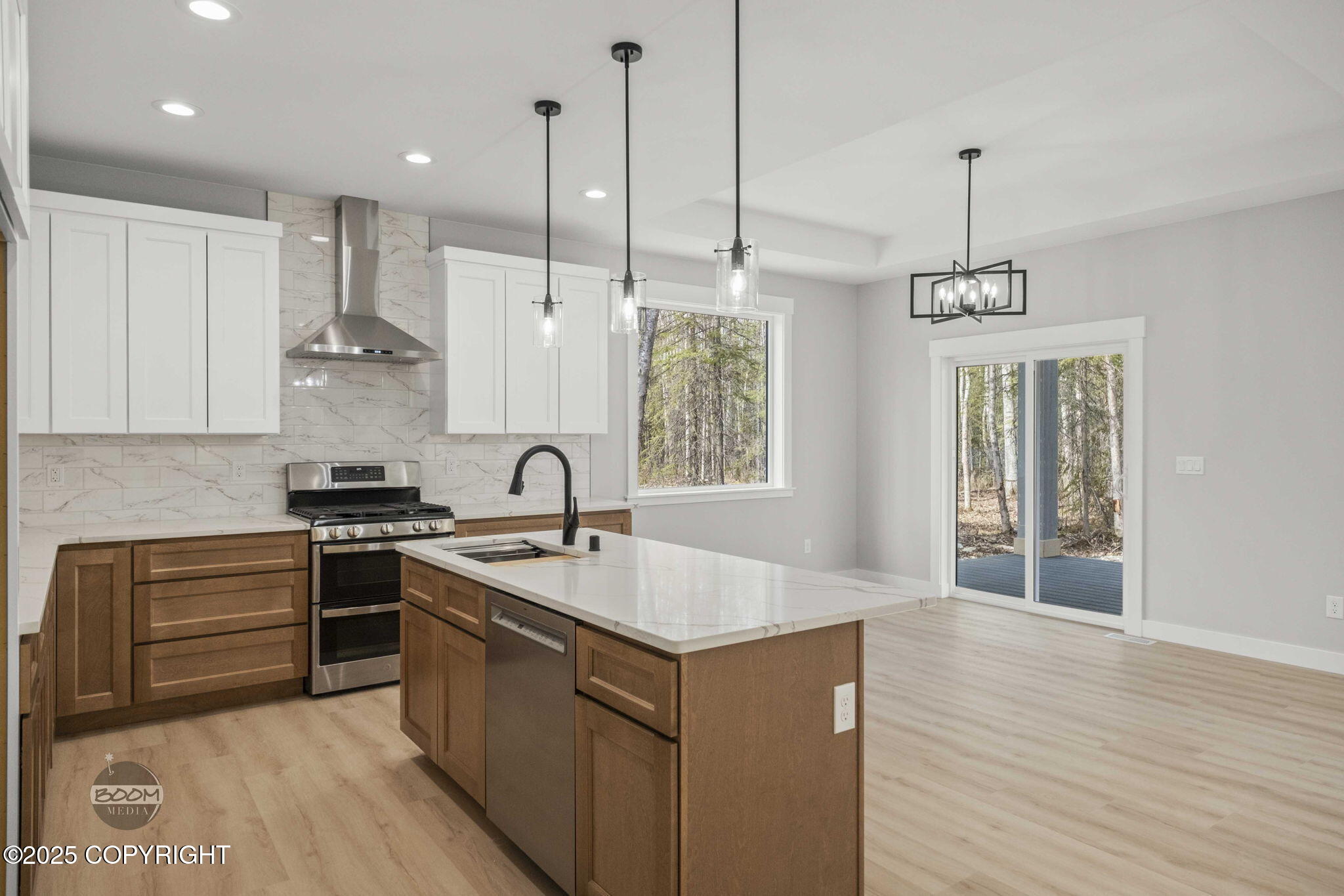 6941 W Vandenberg Drive