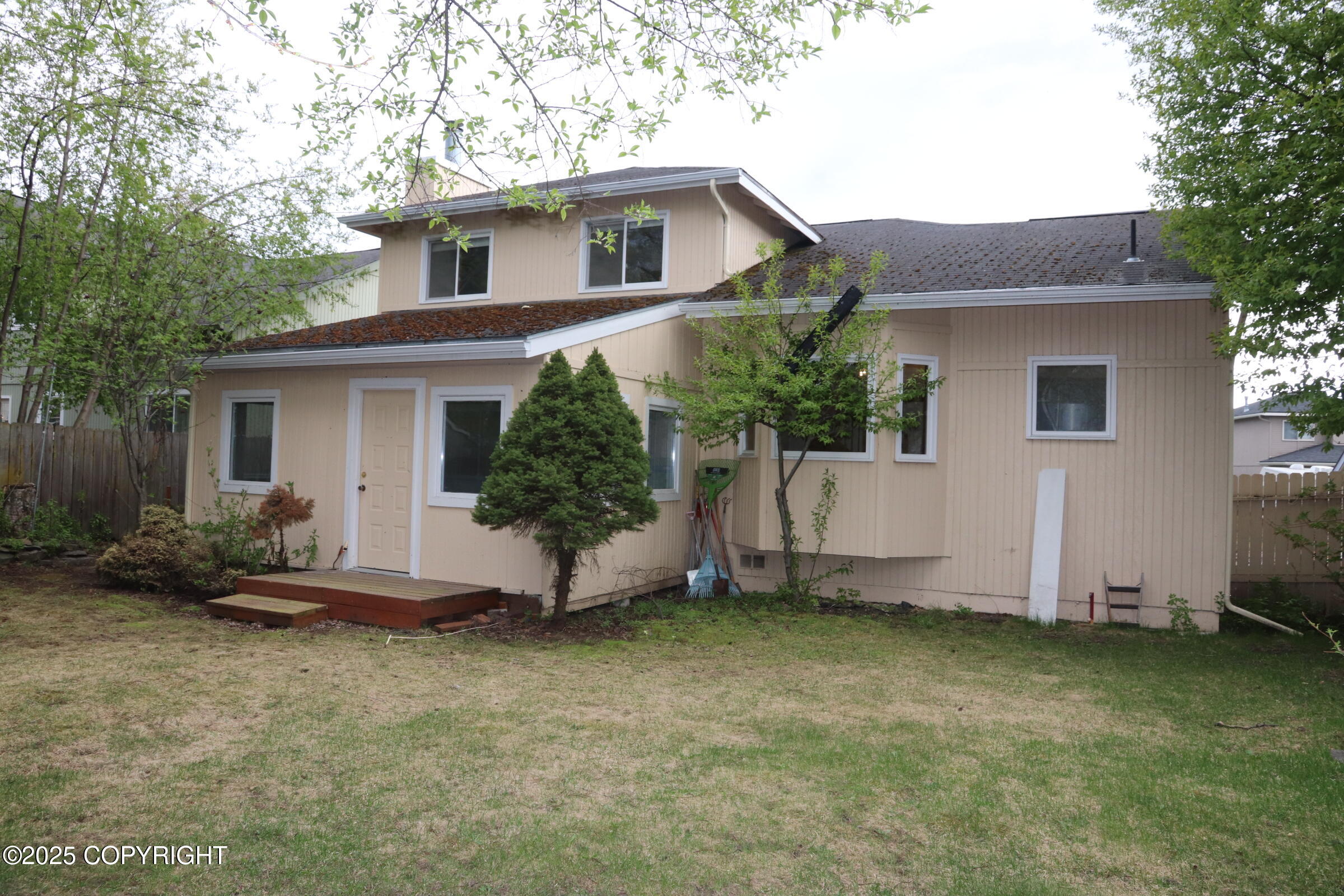 8045 Country Meadow Circle