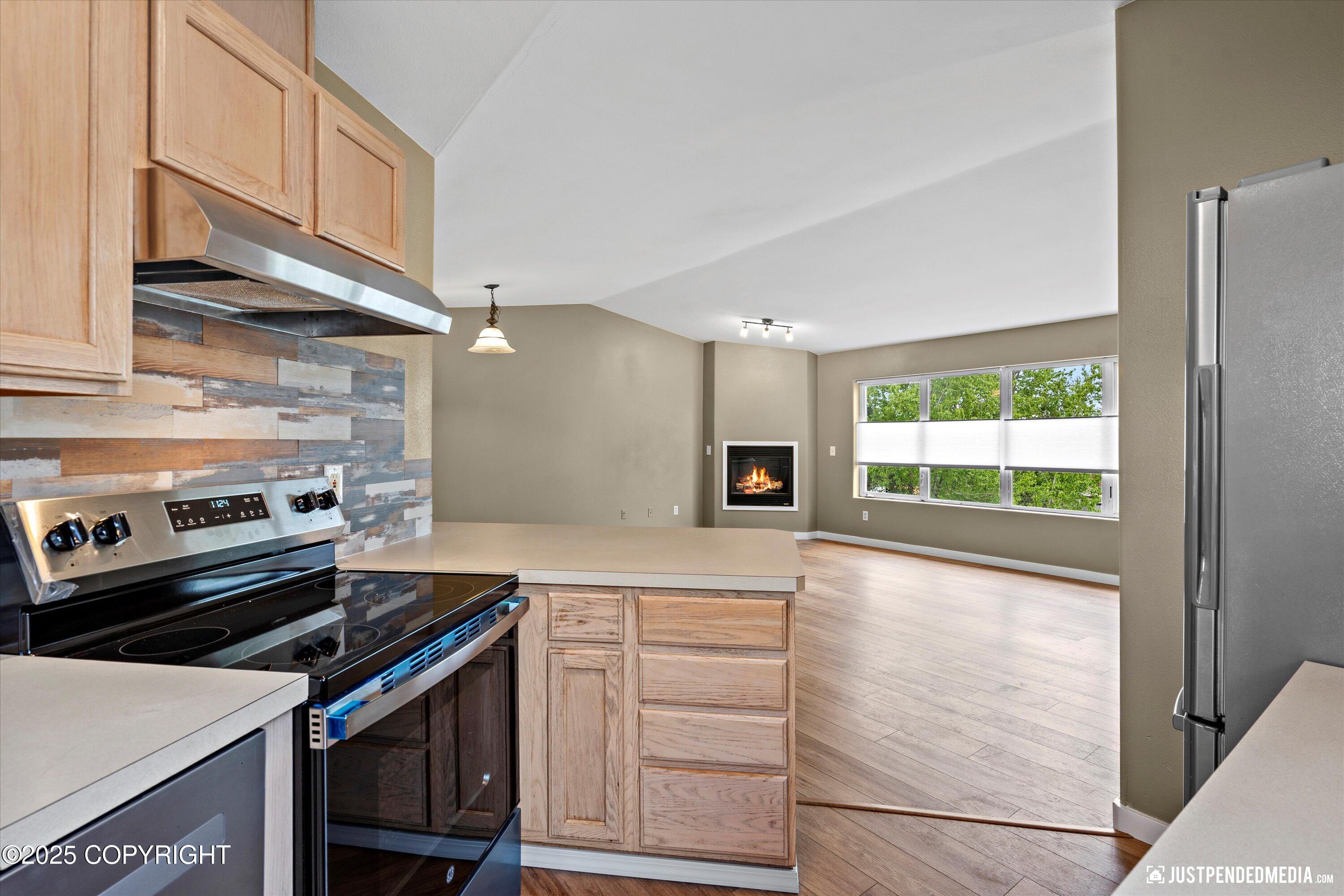 7616 Boundary Avenue