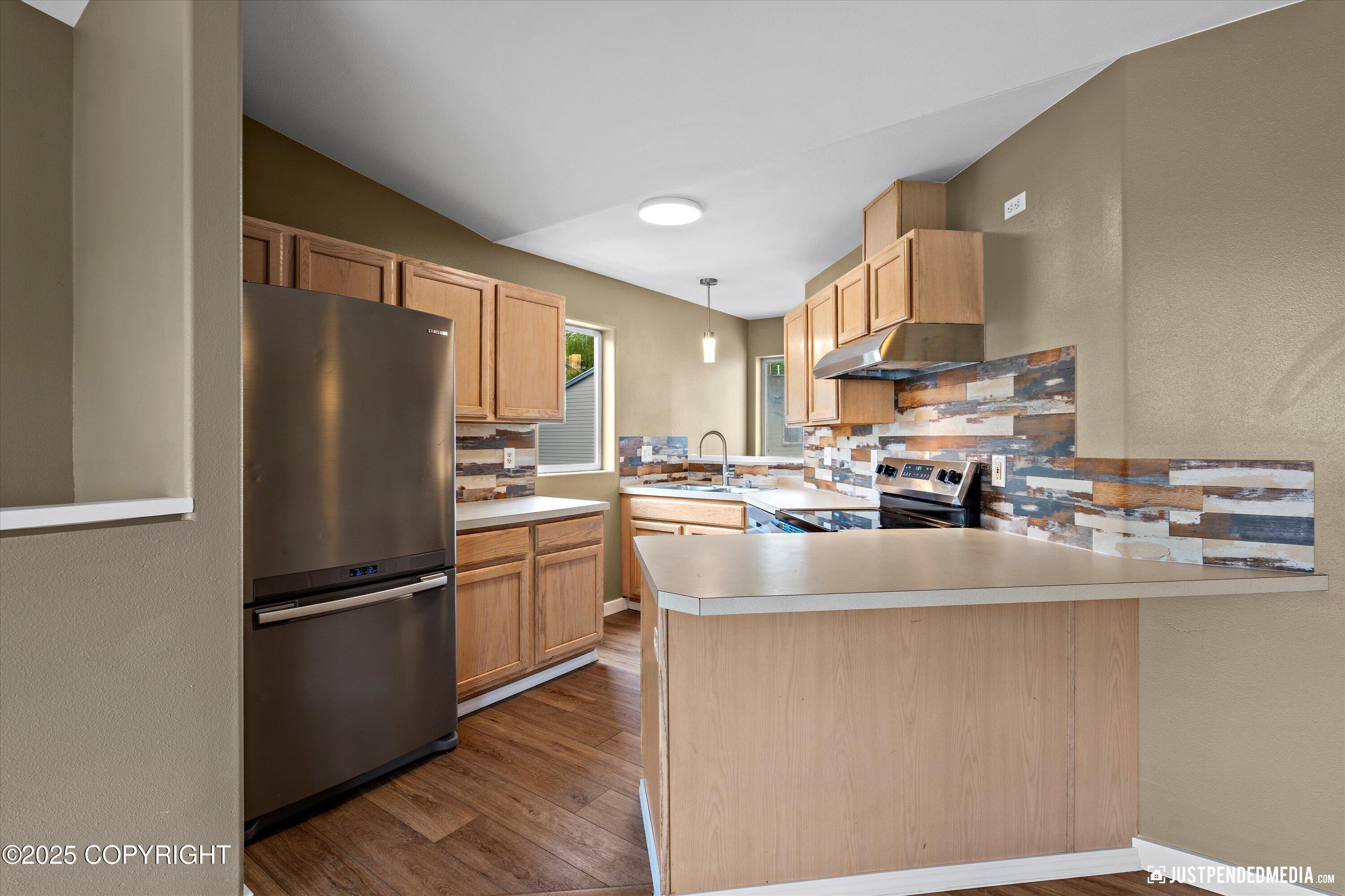 7616 Boundary Avenue