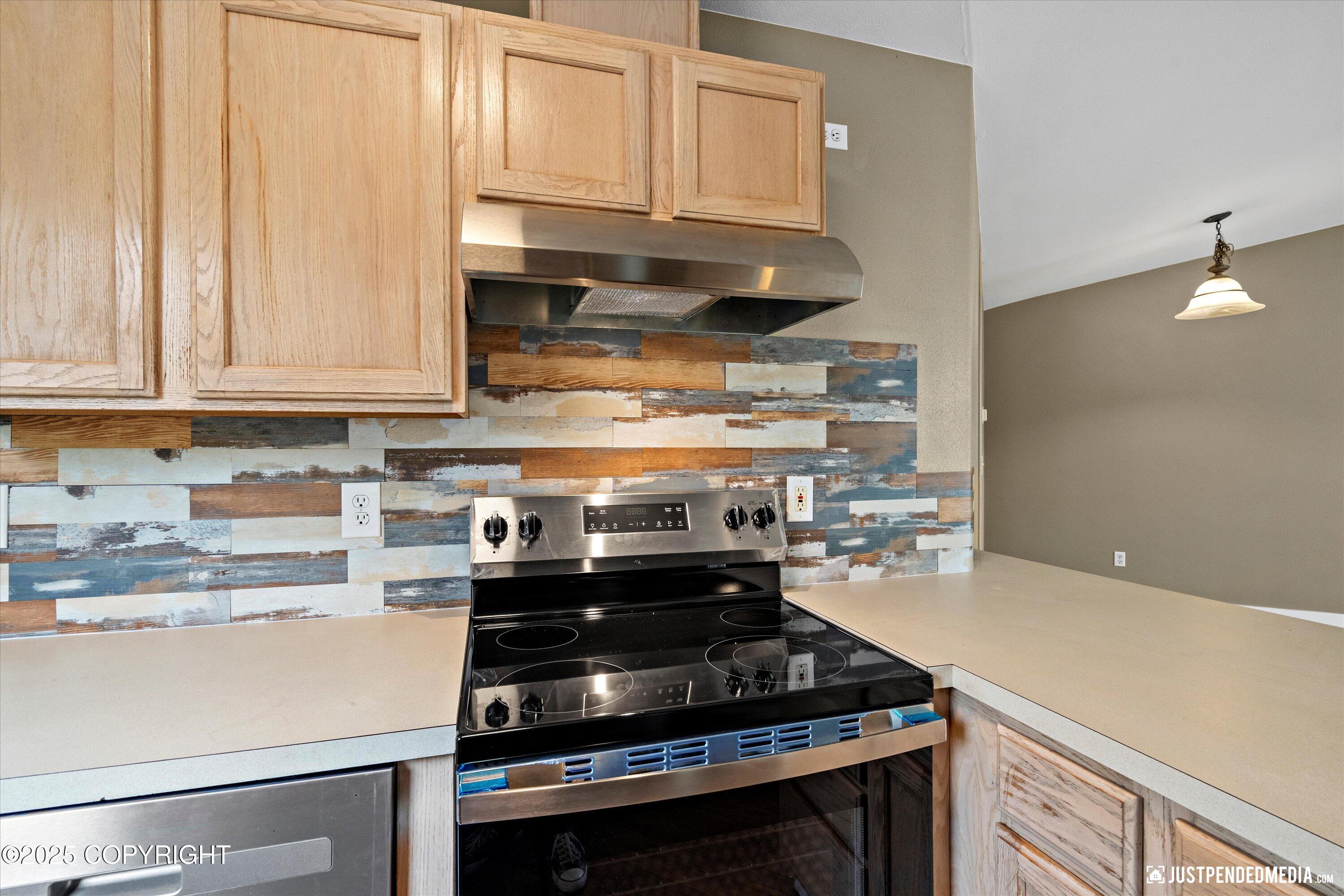 7616 Boundary Avenue