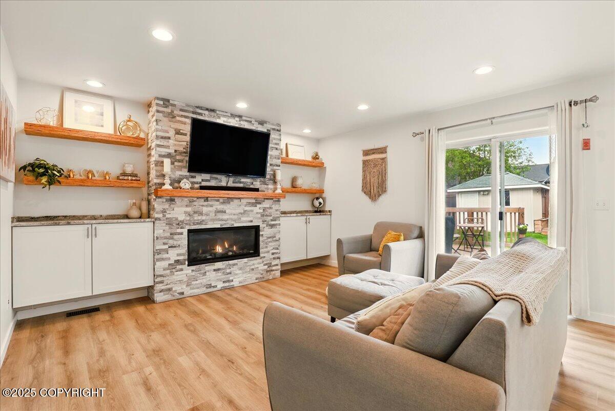 2841 Devin Circle