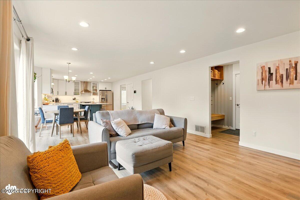 2841 Devin Circle
