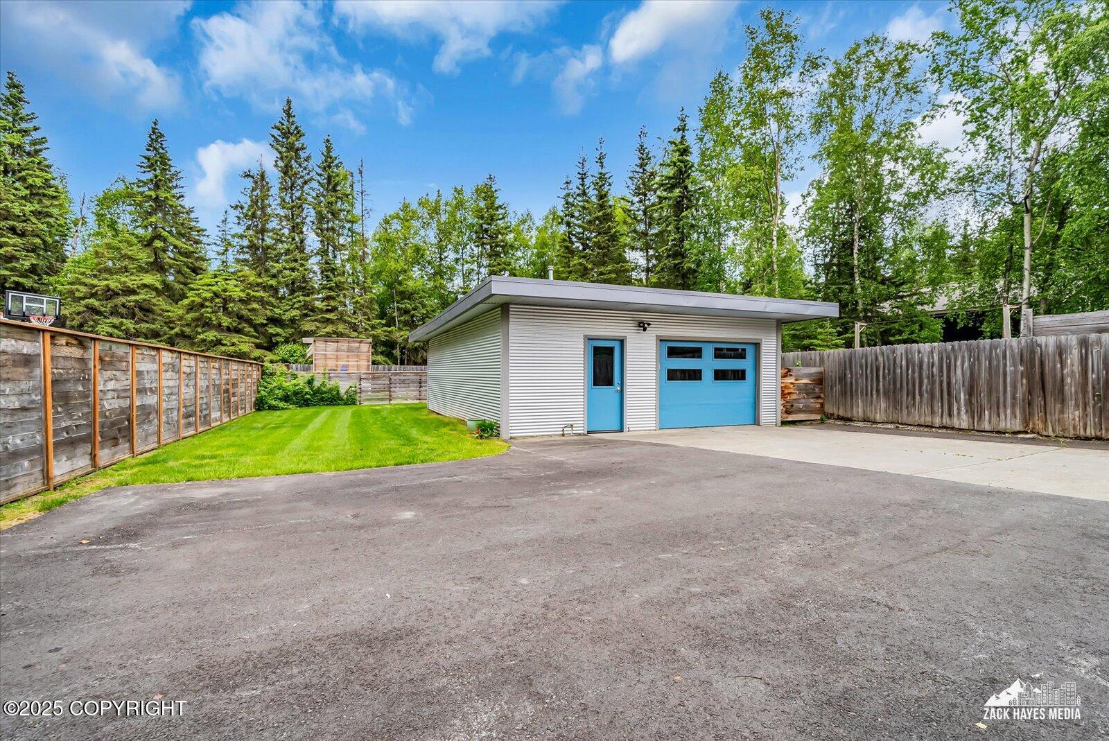 1601 Bannister Drive