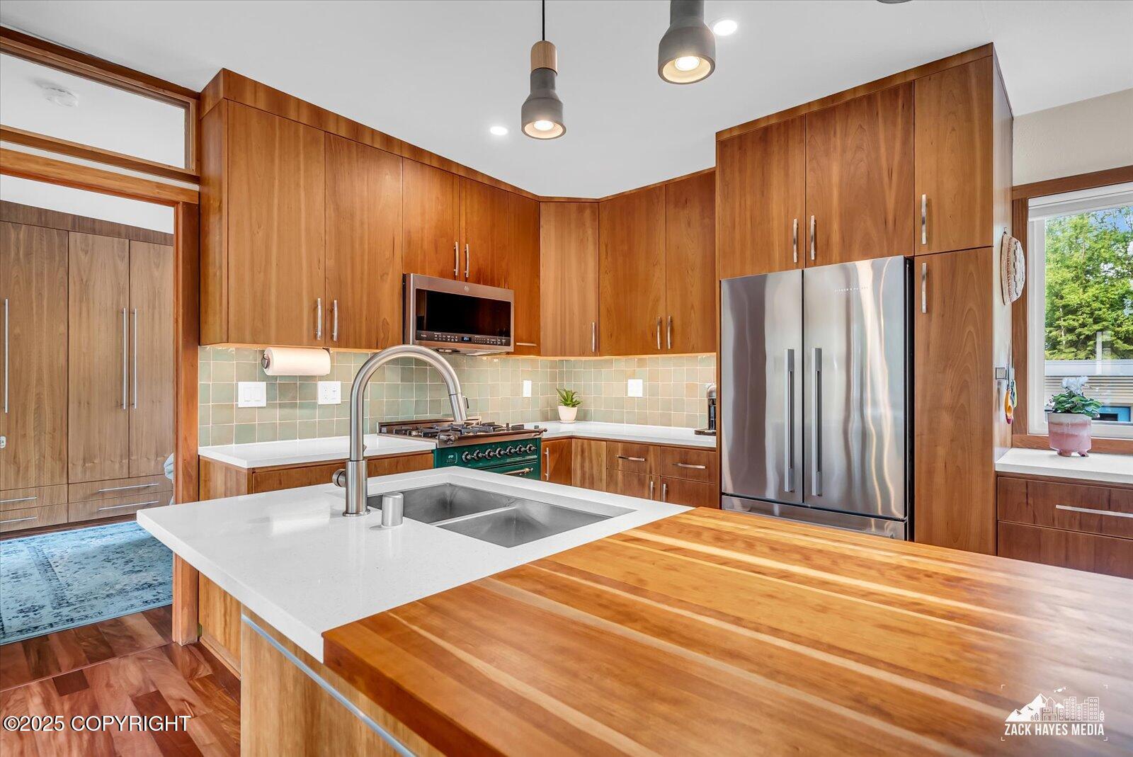 1601 Bannister Drive