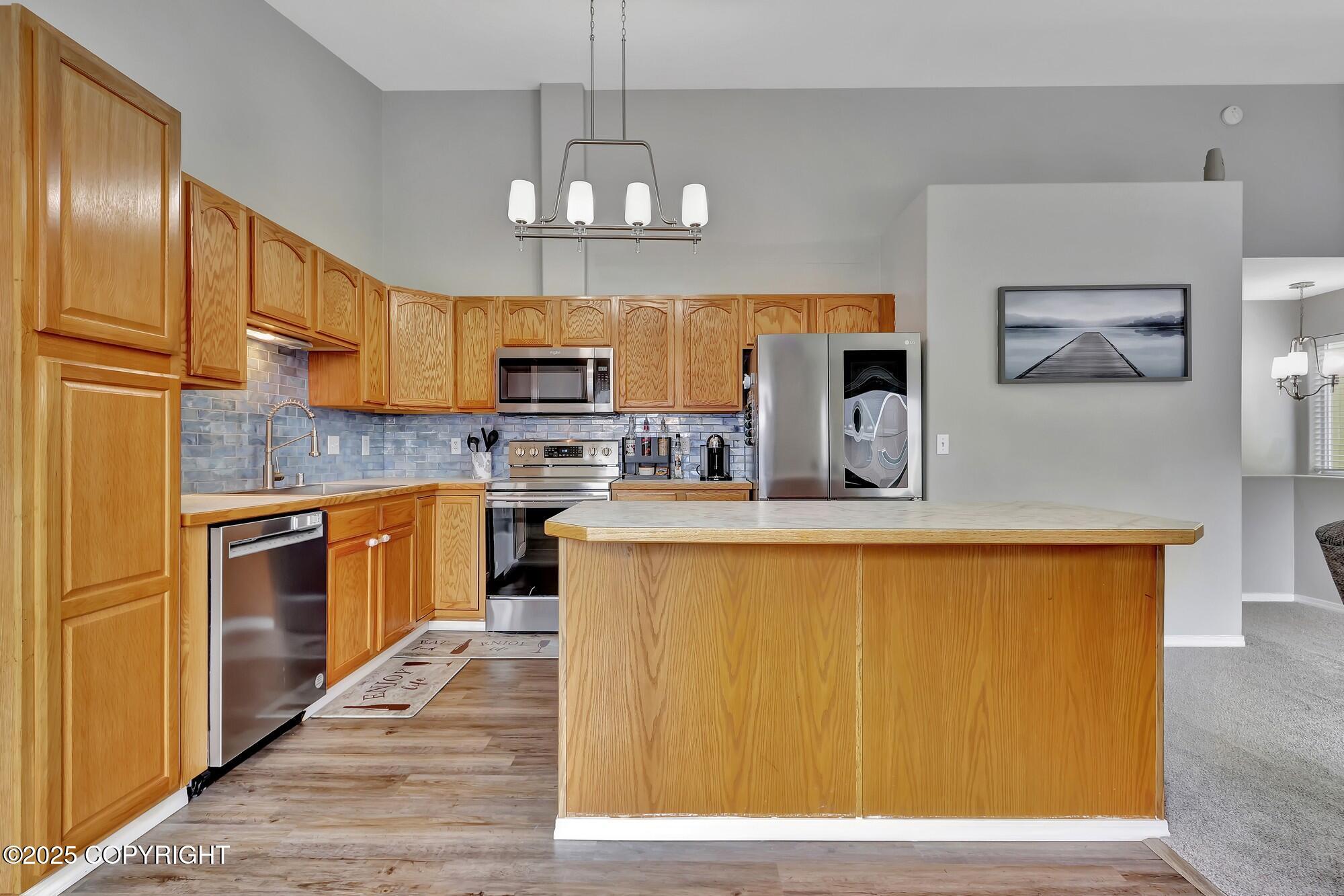 2460 Lochenshire Place # 21