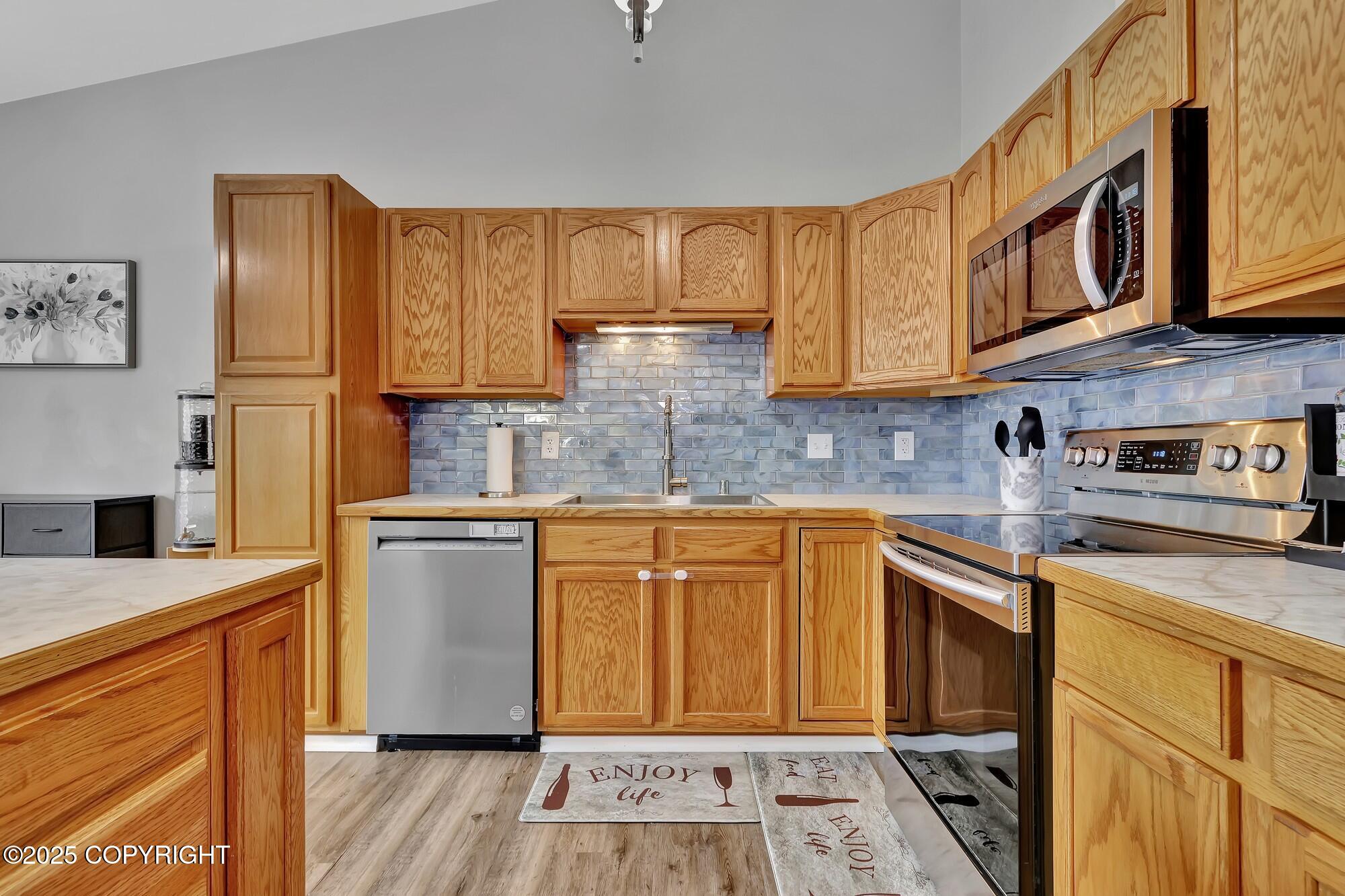 2460 Lochenshire Place # 21