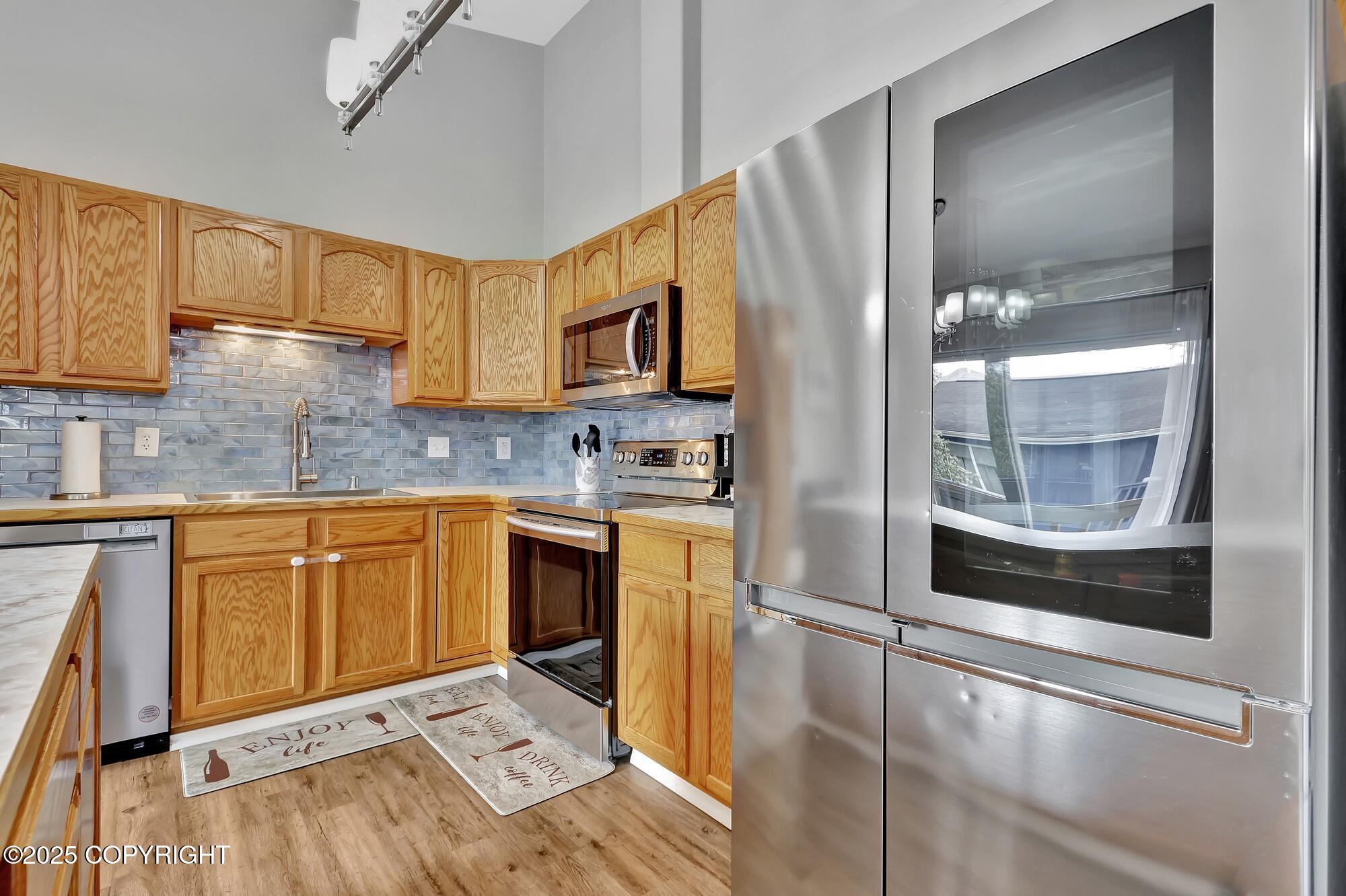 2460 Lochenshire Place # 21