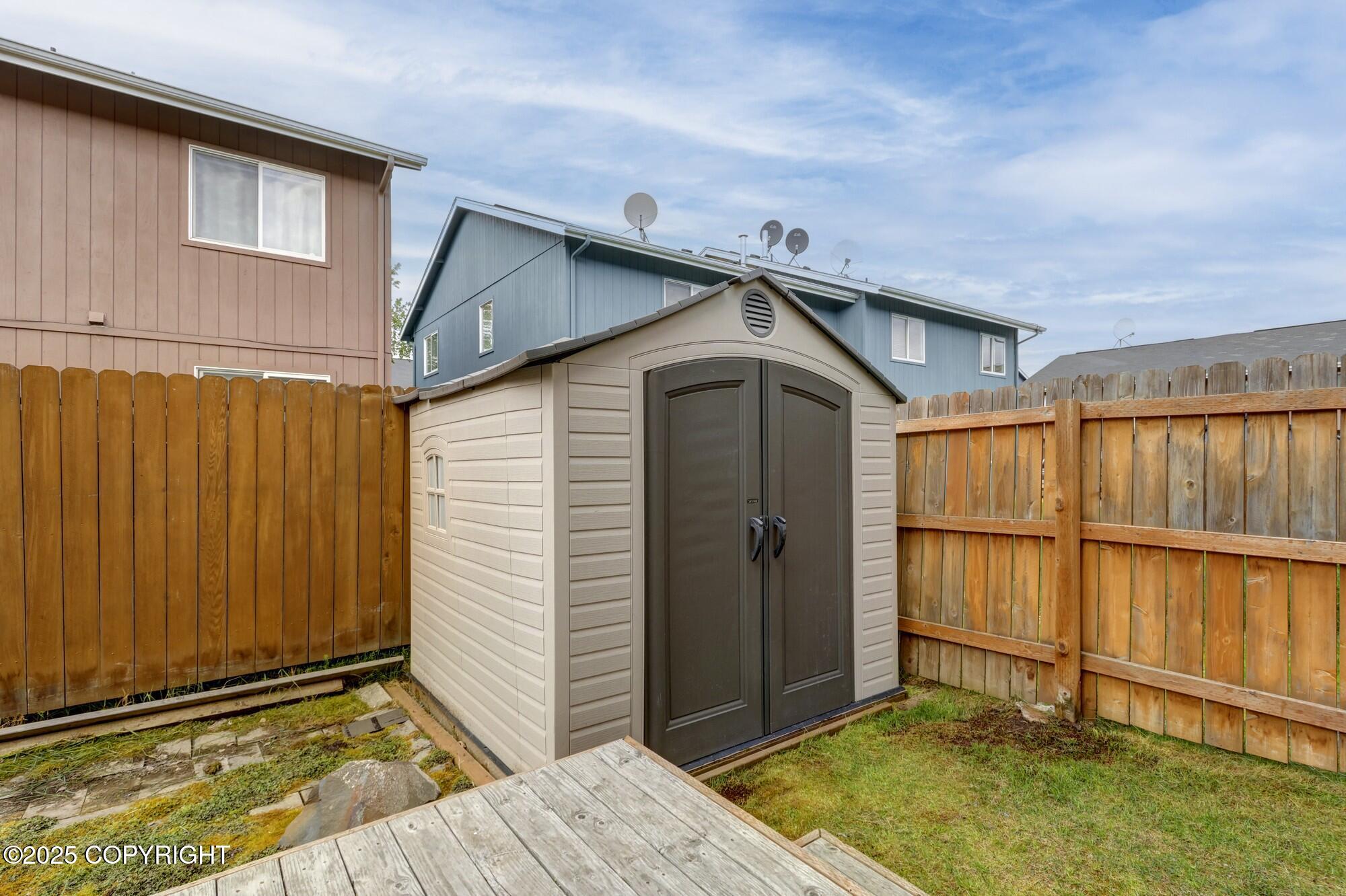 2460 Lochenshire Place # 21