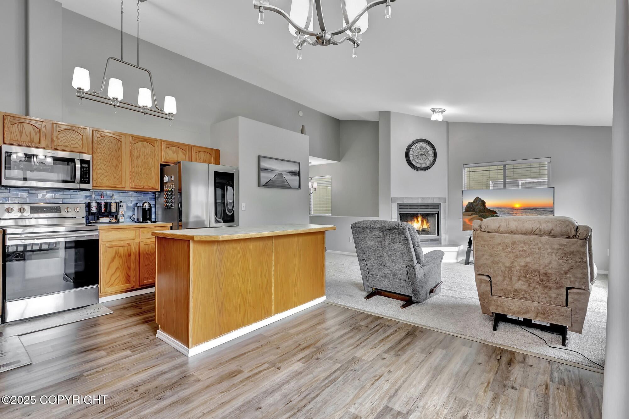 2460 Lochenshire Place # 21