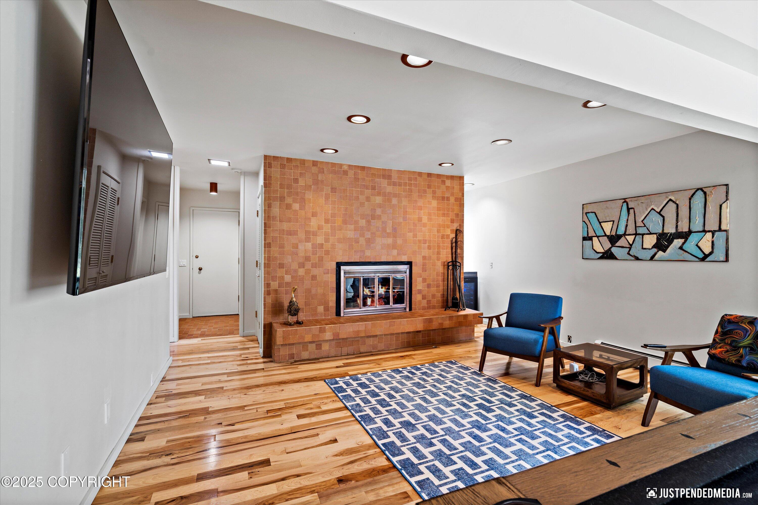 4225 London Circle