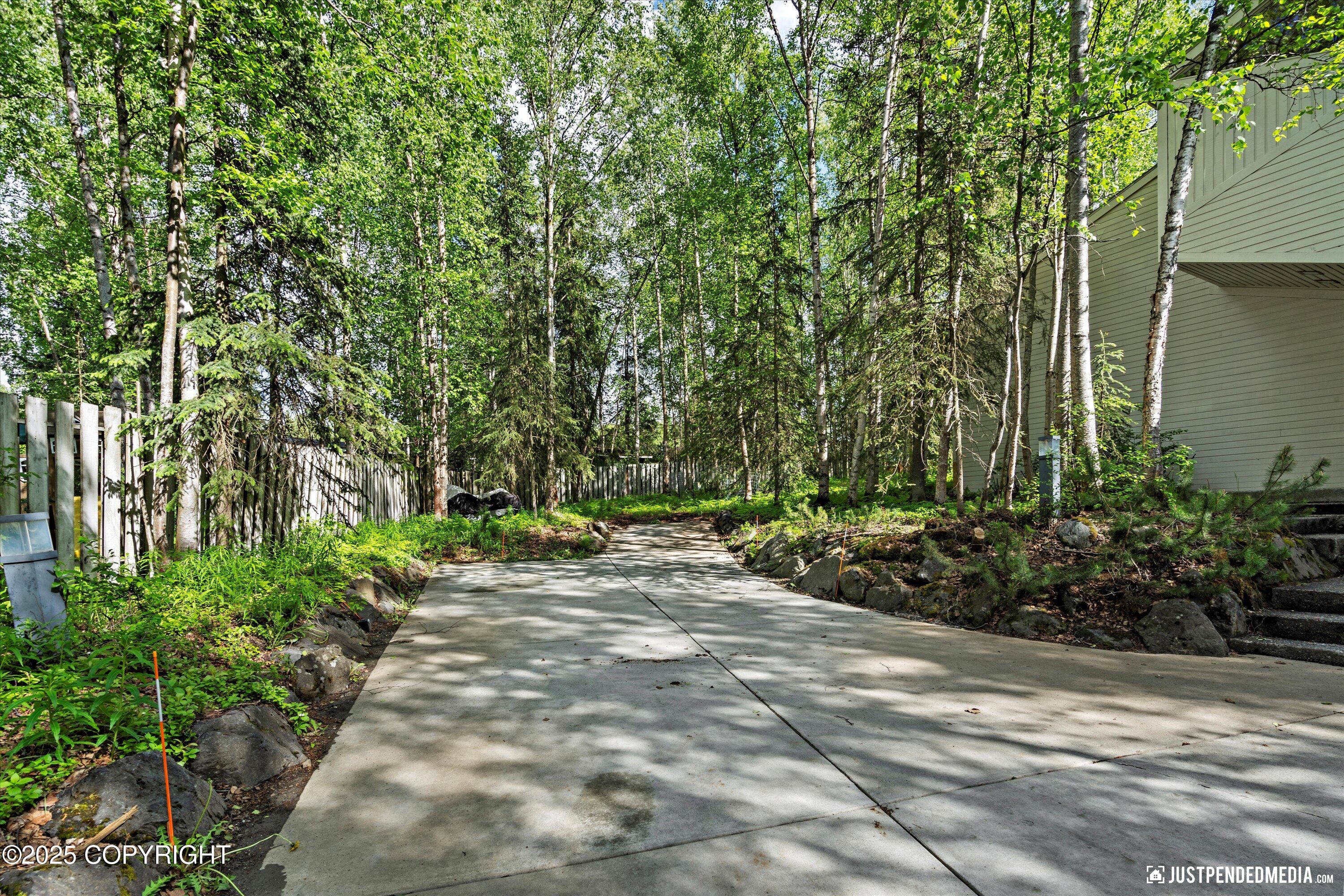 4225 London Circle