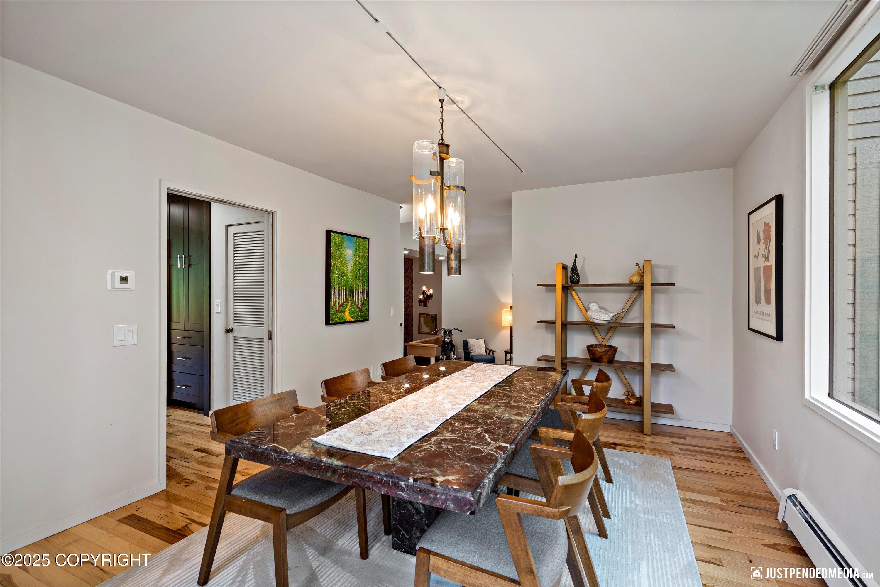 4225 London Circle