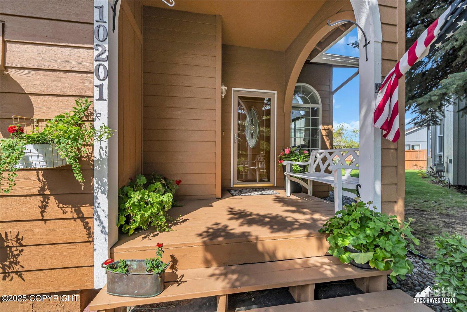 10201 Sextant Circle