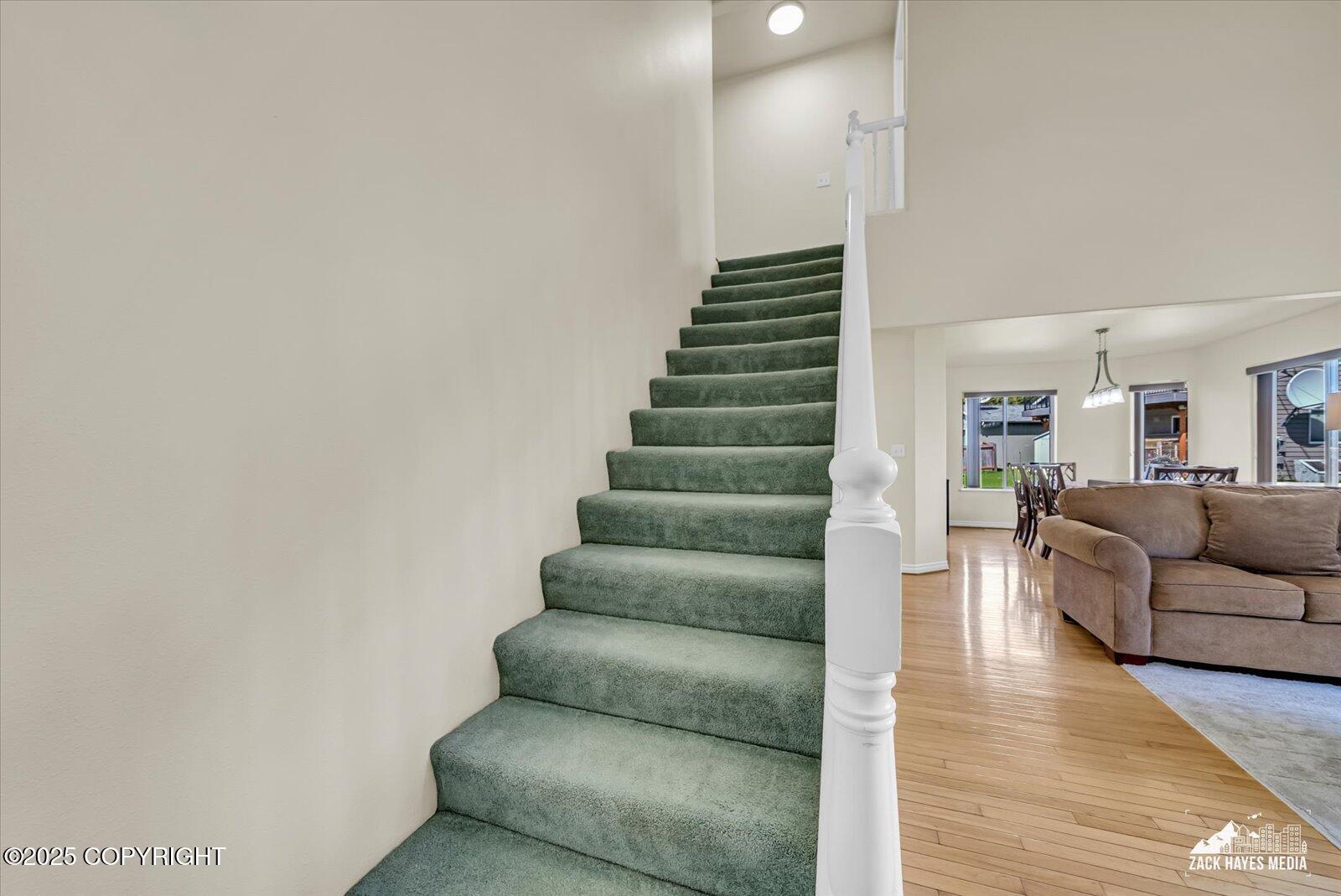 10201 Sextant Circle