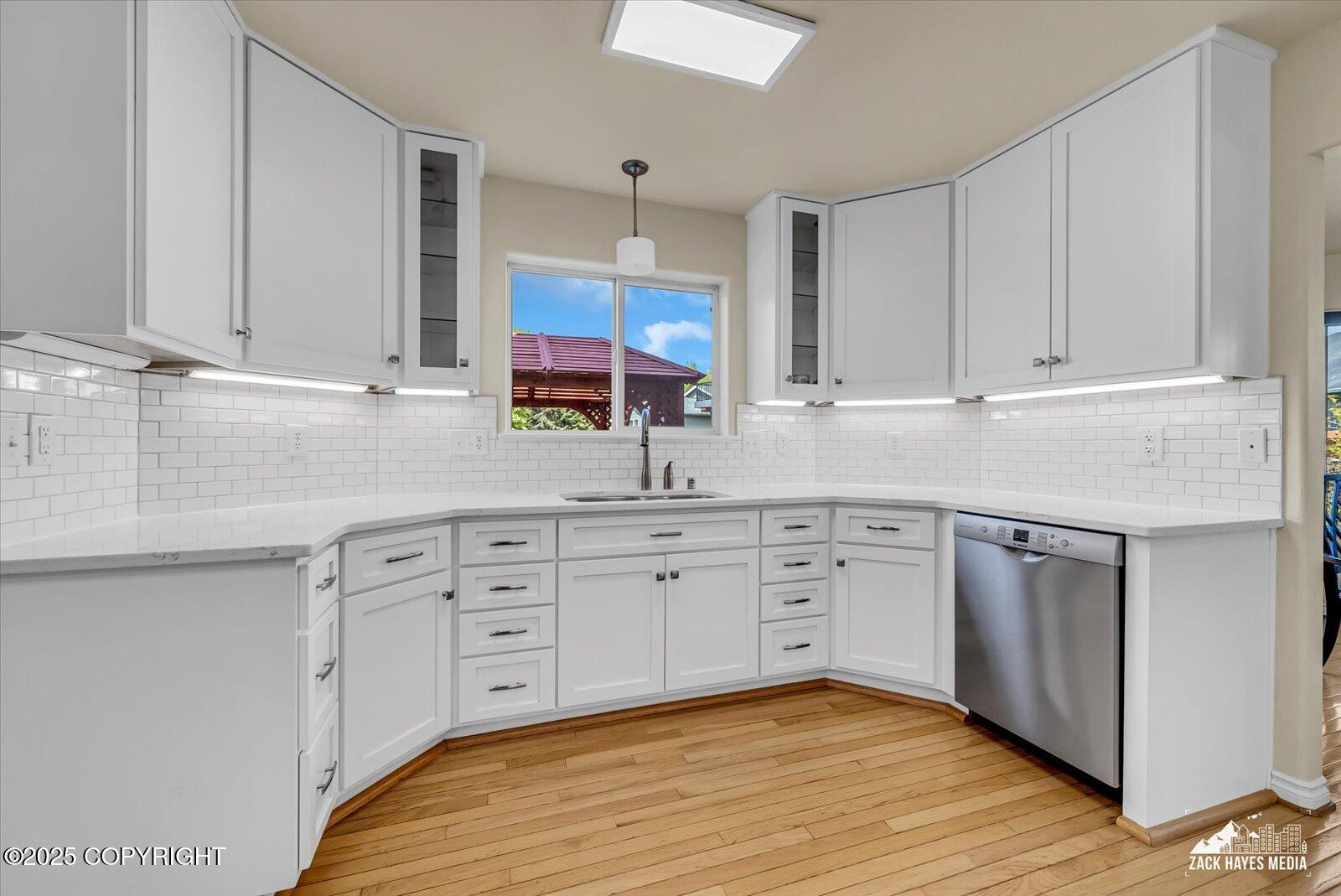 10201 Sextant Circle