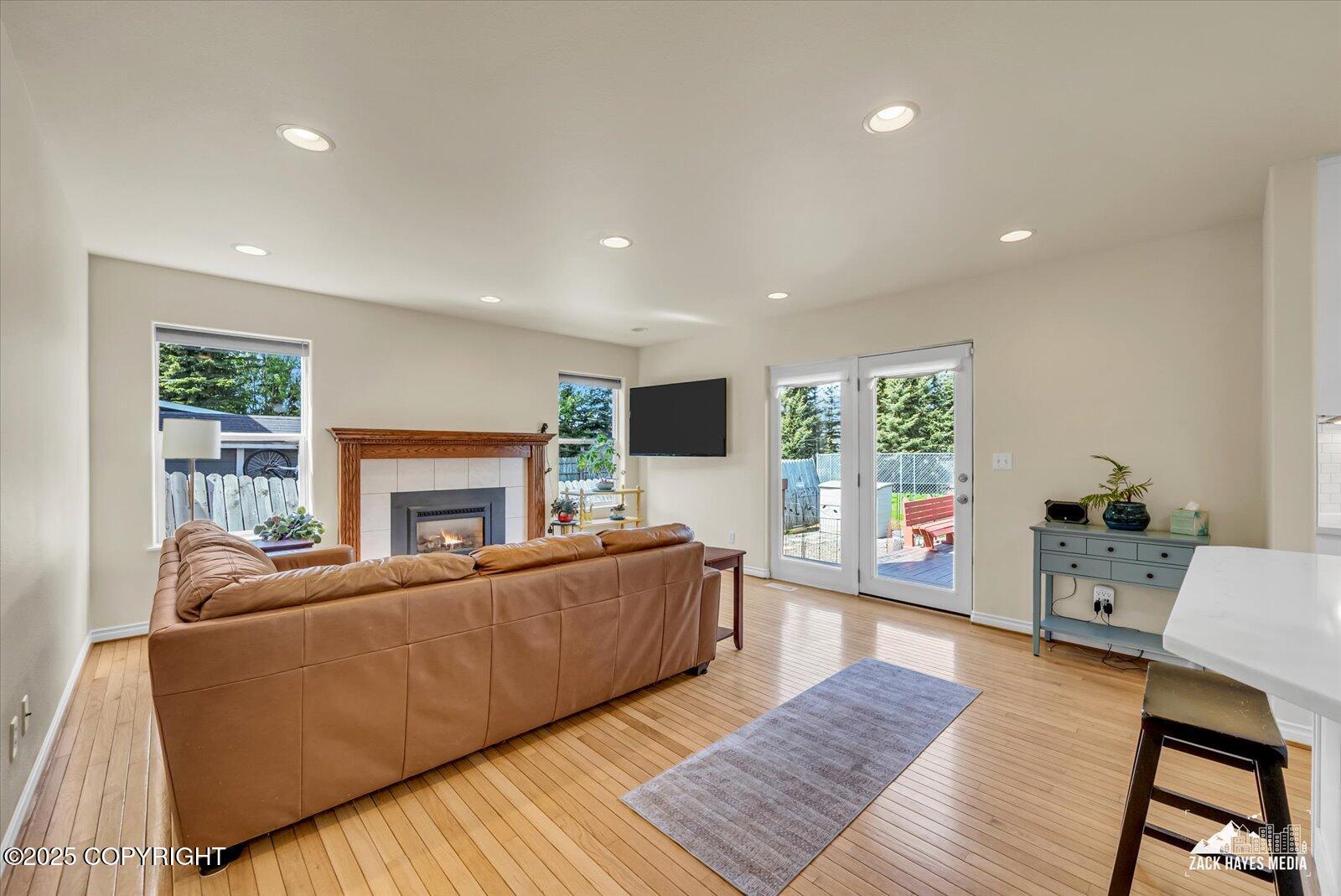 10201 Sextant Circle