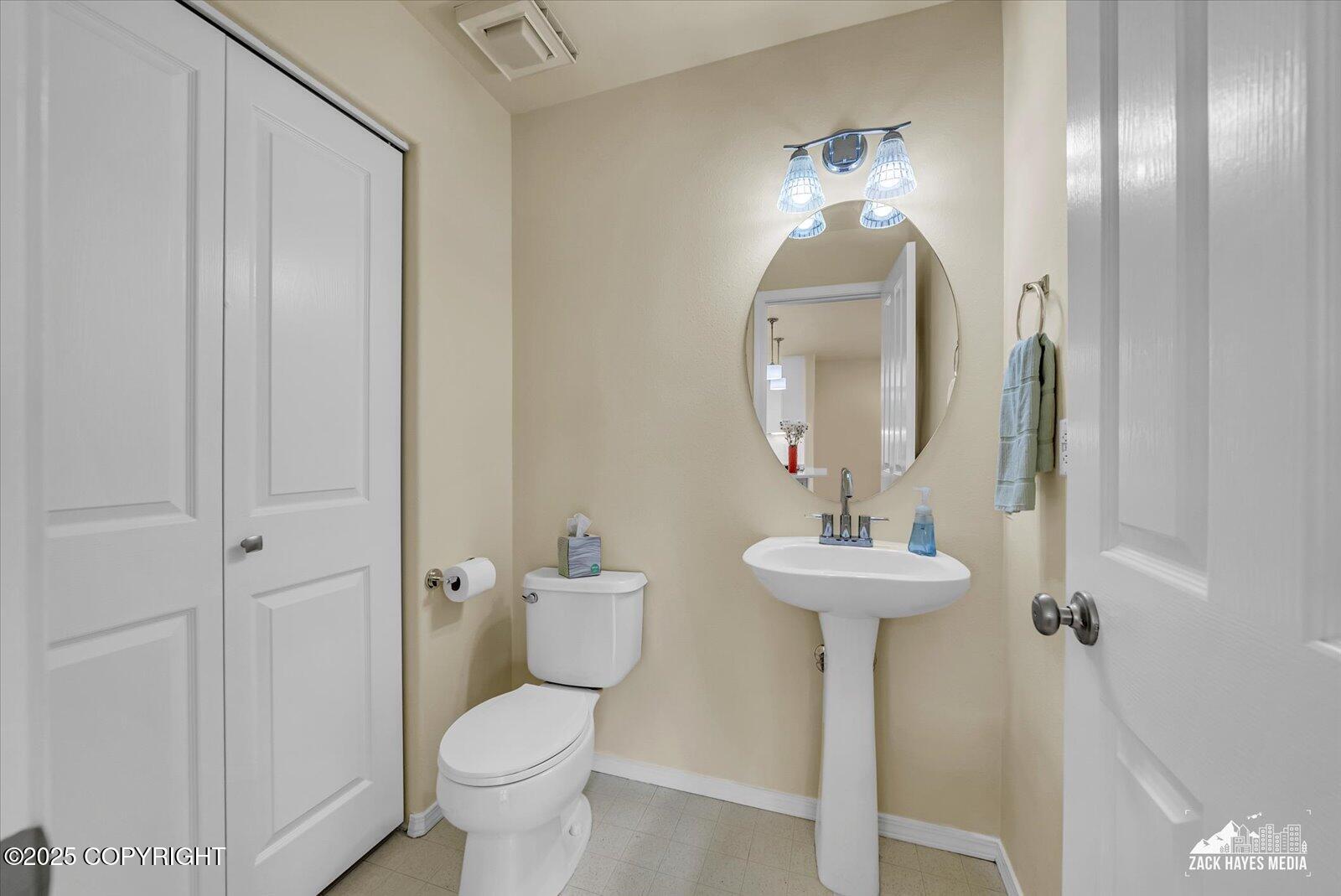 10201 Sextant Circle