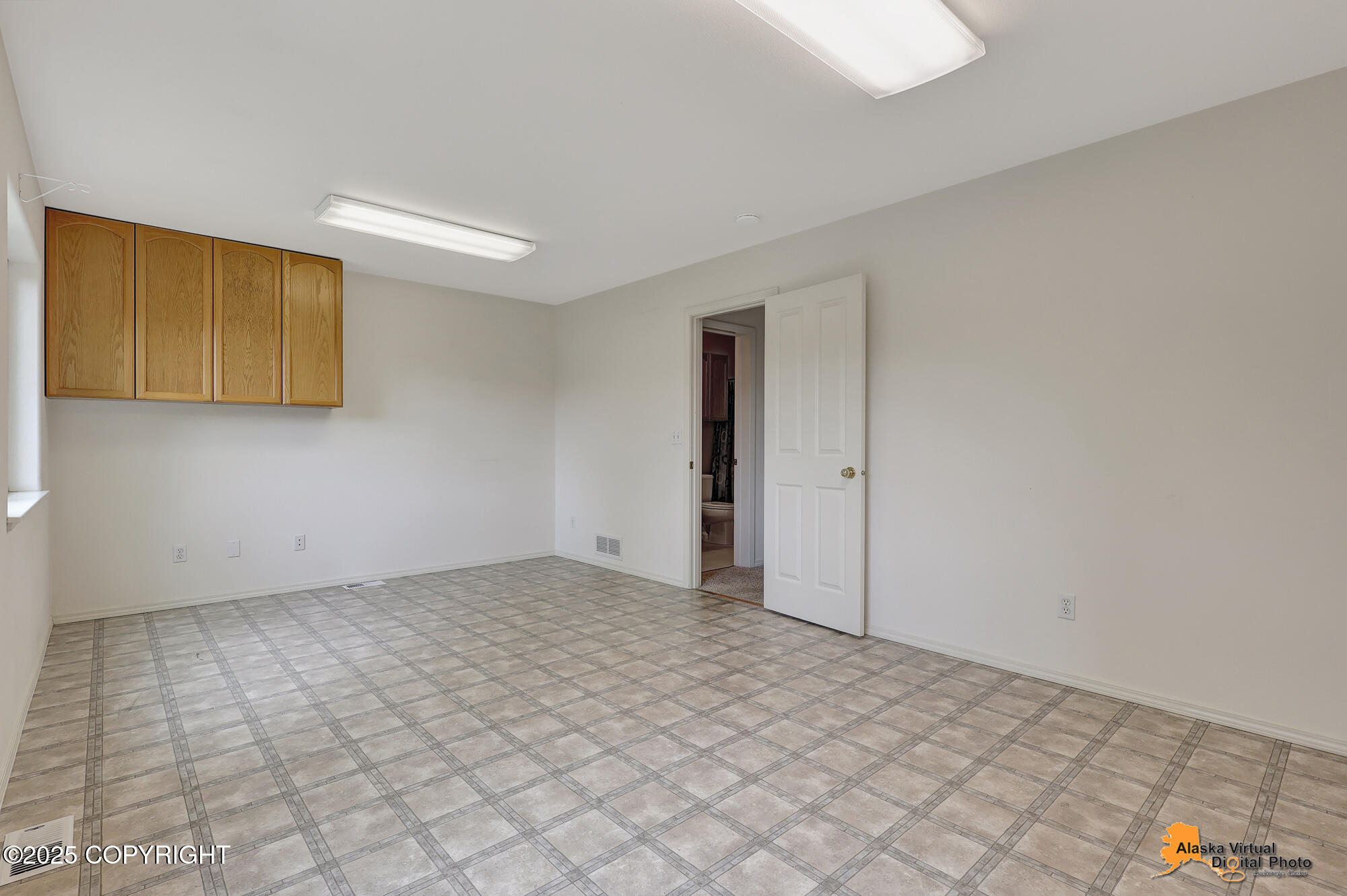 4911 Clint Circle
