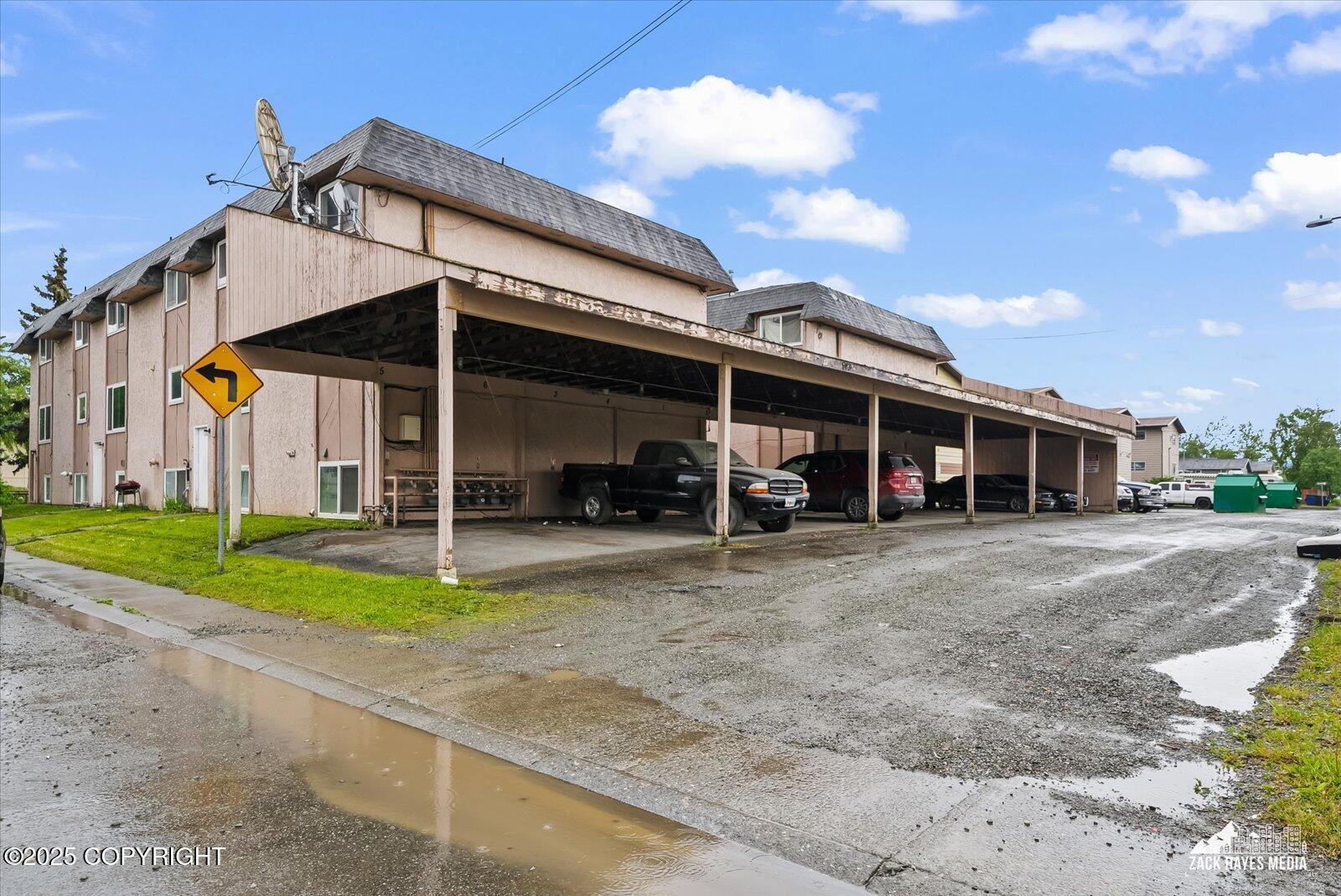 943 E 12th Avenue # 6 Unit: #6